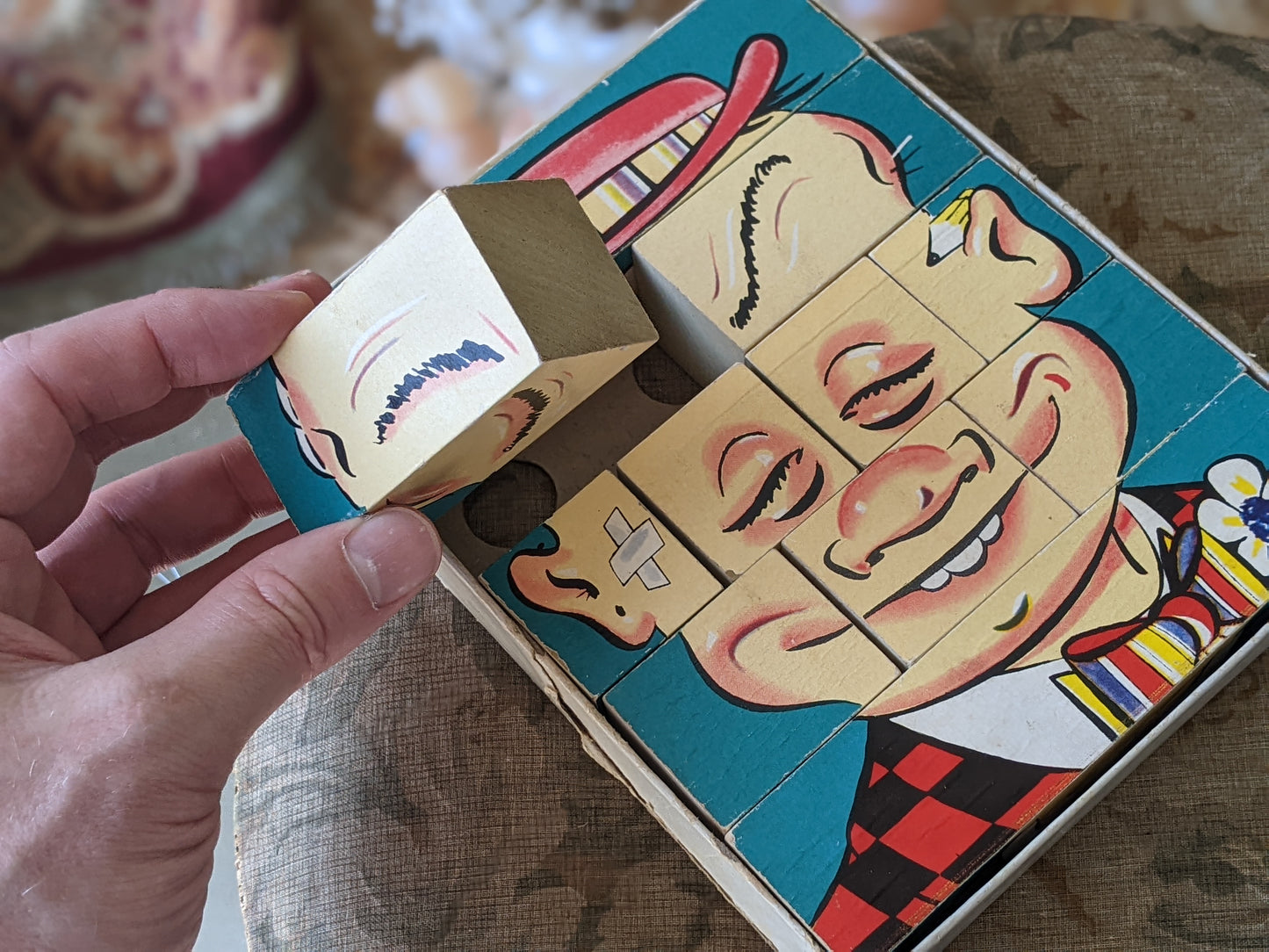 1948 Changeable Charlie Wooden Changeable Blocks Puzzle **No Batteries Required