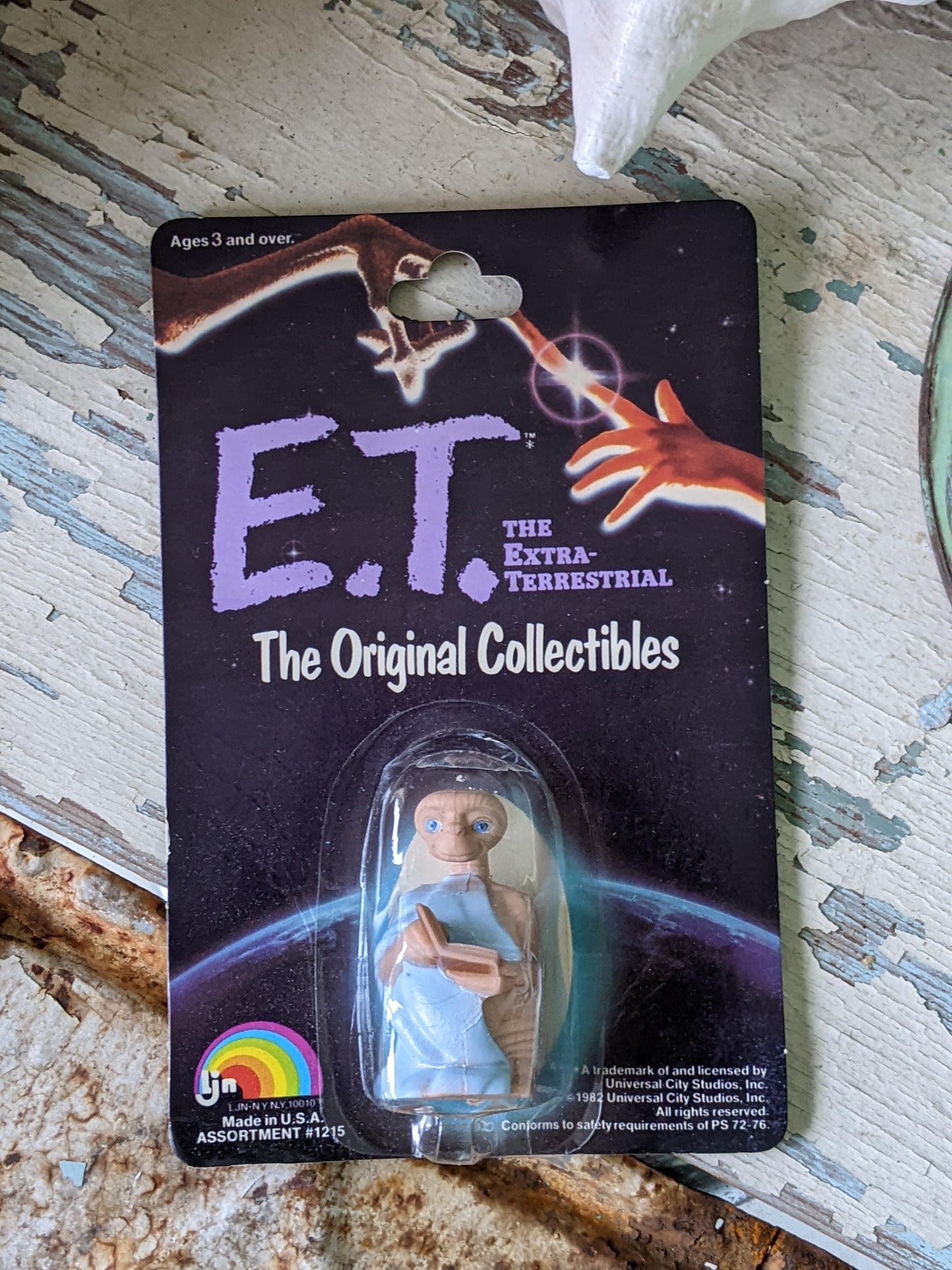 1982 E.T. Original Collectibles Collection **Blue Blanket with Book **New Old Stock