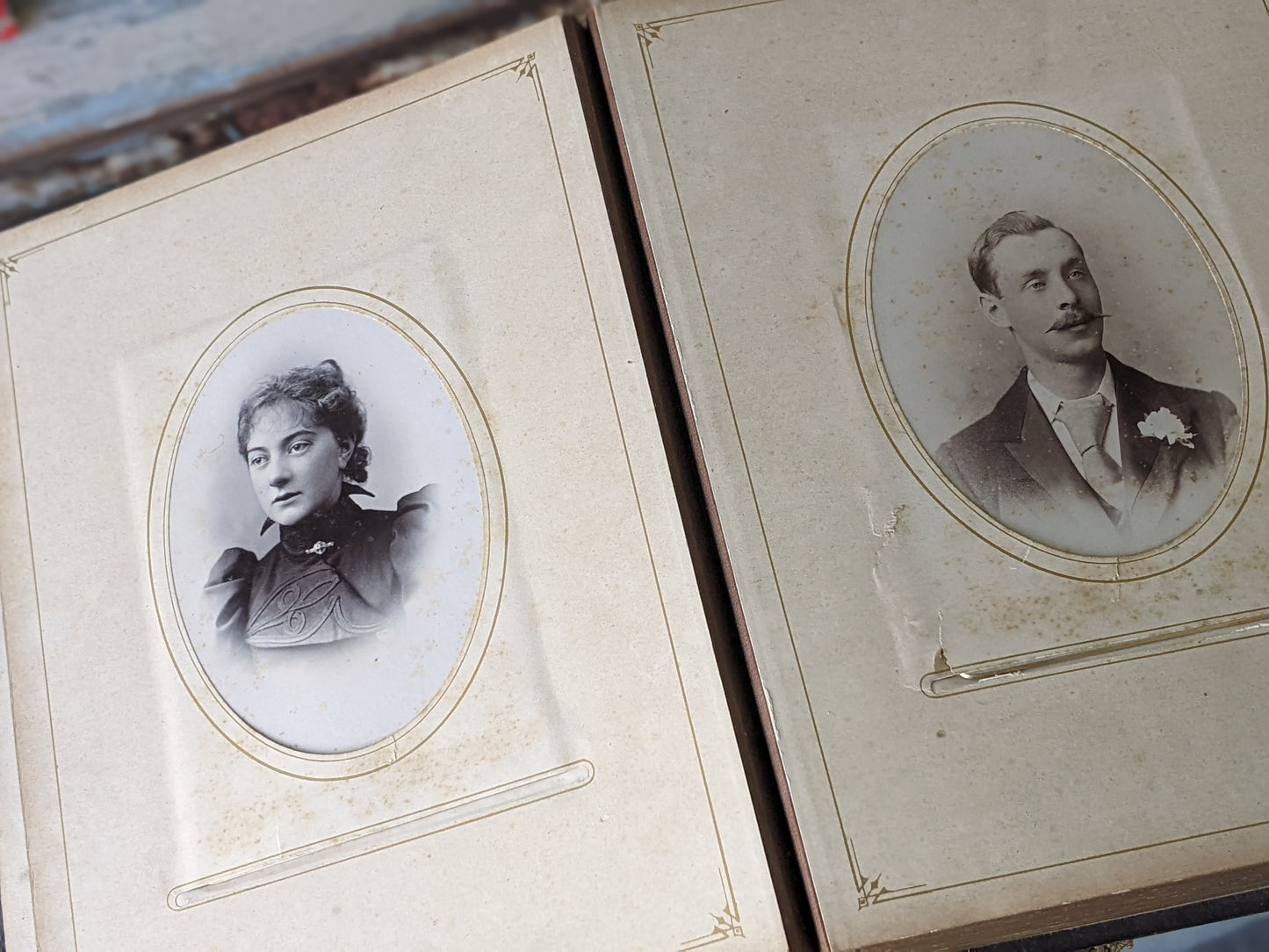 1800s Antique Family Photo Album Victorian Leather Original Photographs !! Amazing Historical Portraits Beautiful Reference Photography !!