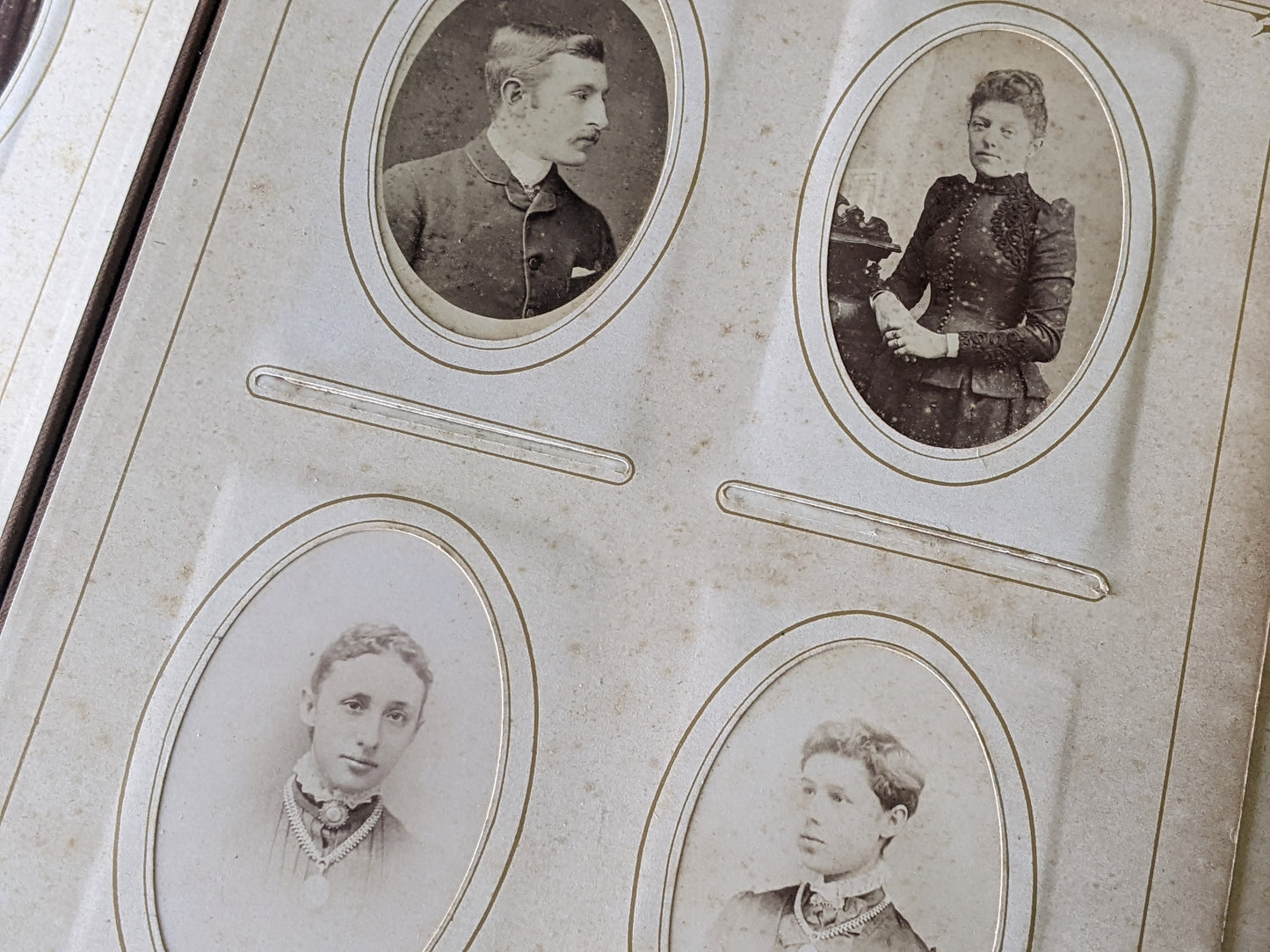 1800s Antique Family Photo Album Victorian Leather Original Photographs !! Amazing Historical Portraits Beautiful Reference Photography !!