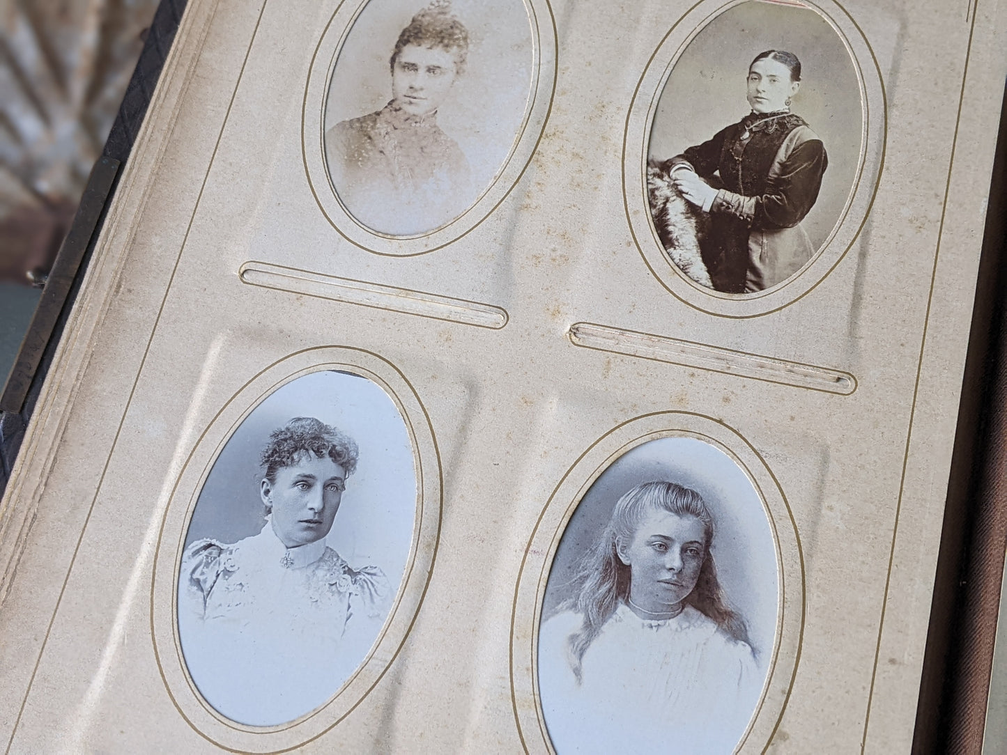 1800s Antique Family Photo Album Victorian Leather Original Photographs !! Amazing Historical Portraits Beautiful Reference Photography !!