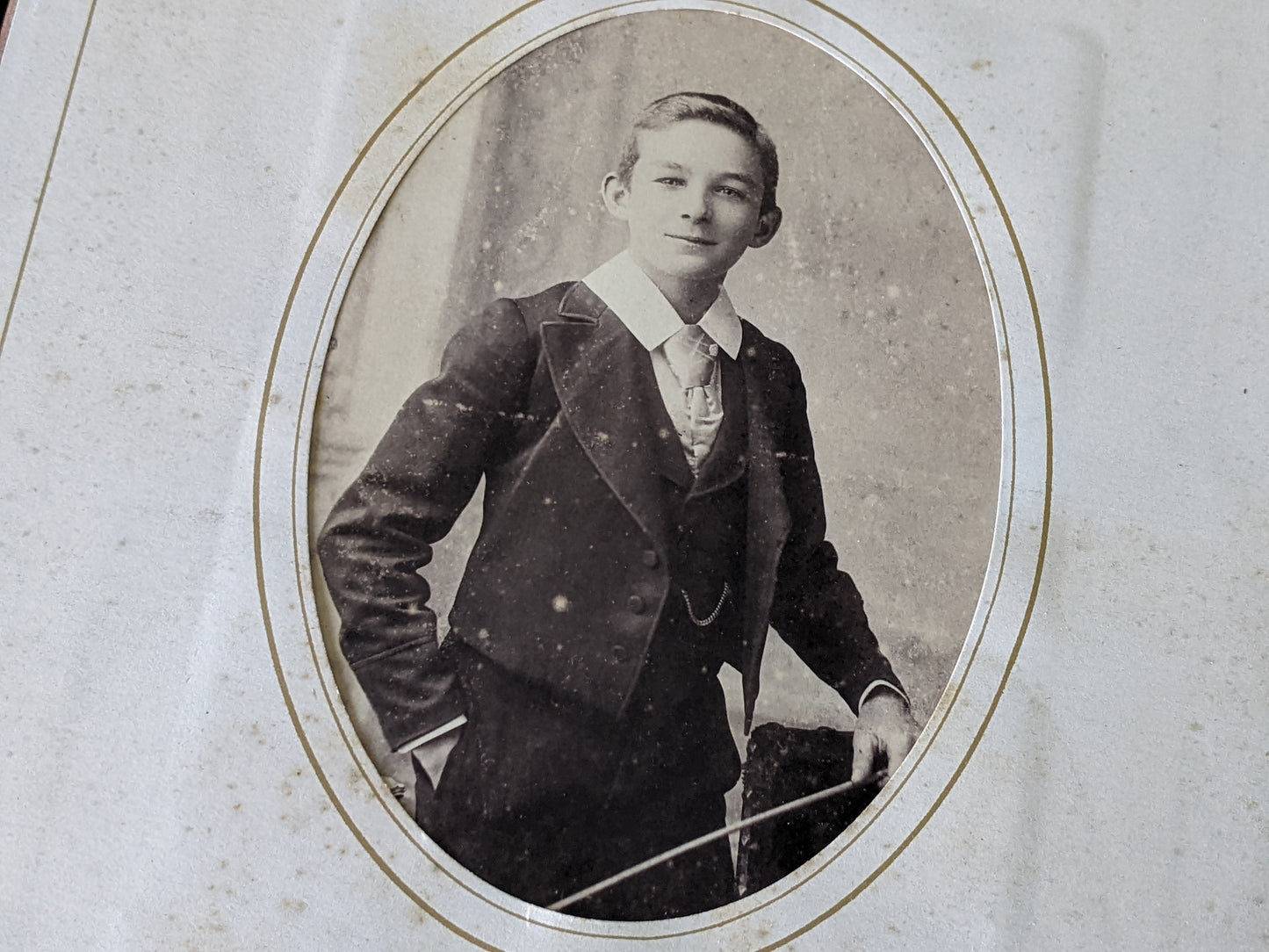 1800s Antique Family Photo Album Victorian Leather Original Photographs !! Amazing Historical Portraits Beautiful Reference Photography !!