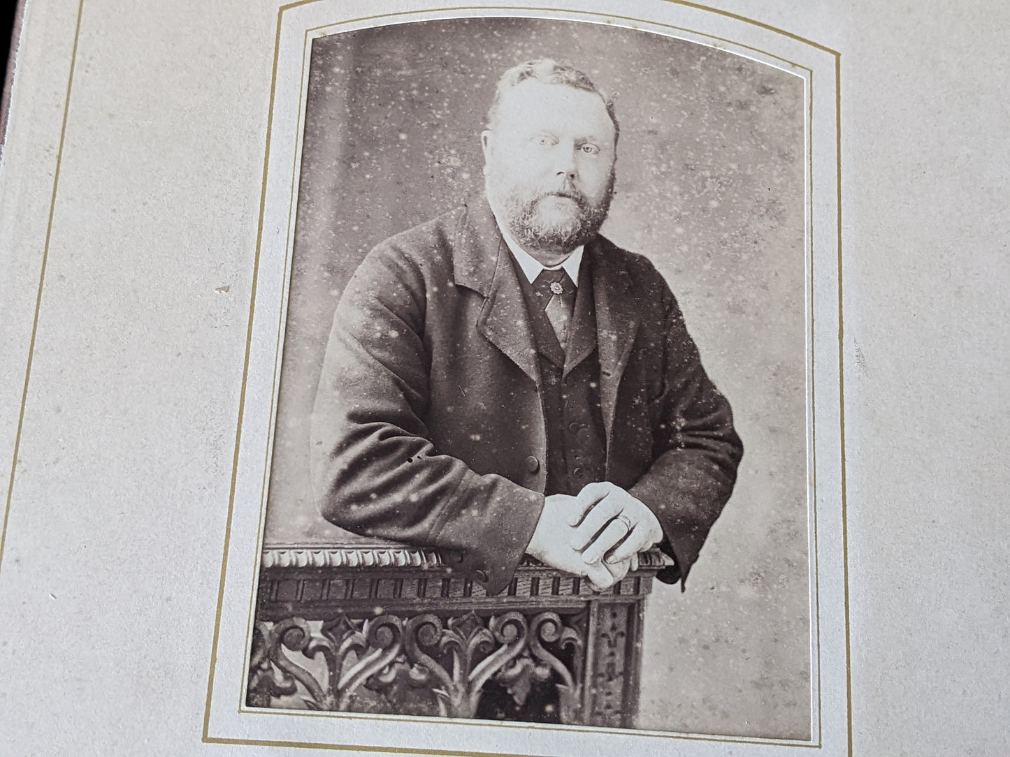 1800s Antique Family Photo Album Victorian Leather Original Photographs !! Amazing Historical Portraits Beautiful Reference Photography !!
