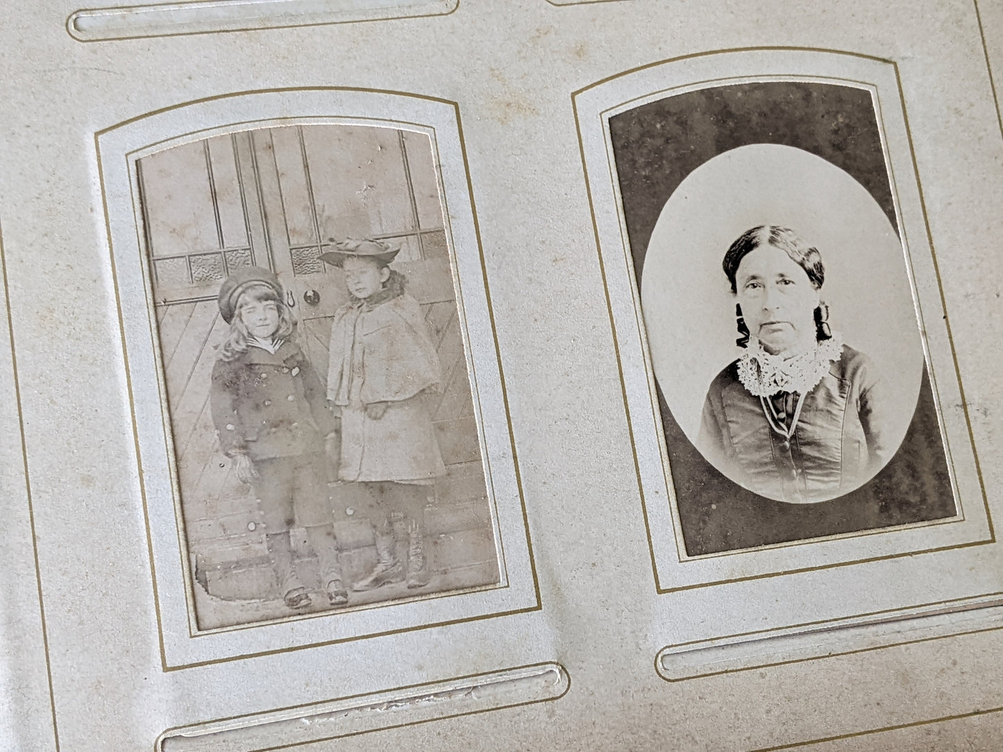 1800s Antique Family Photo Album Victorian Leather Original Photographs !! Amazing Historical Portraits Beautiful Reference Photography !!