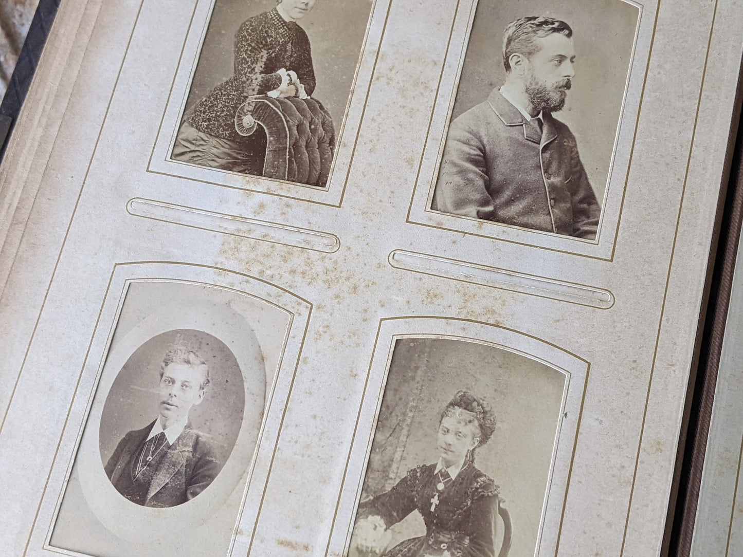 1800s Antique Family Photo Album Victorian Leather Original Photographs !! Amazing Historical Portraits Beautiful Reference Photography !!