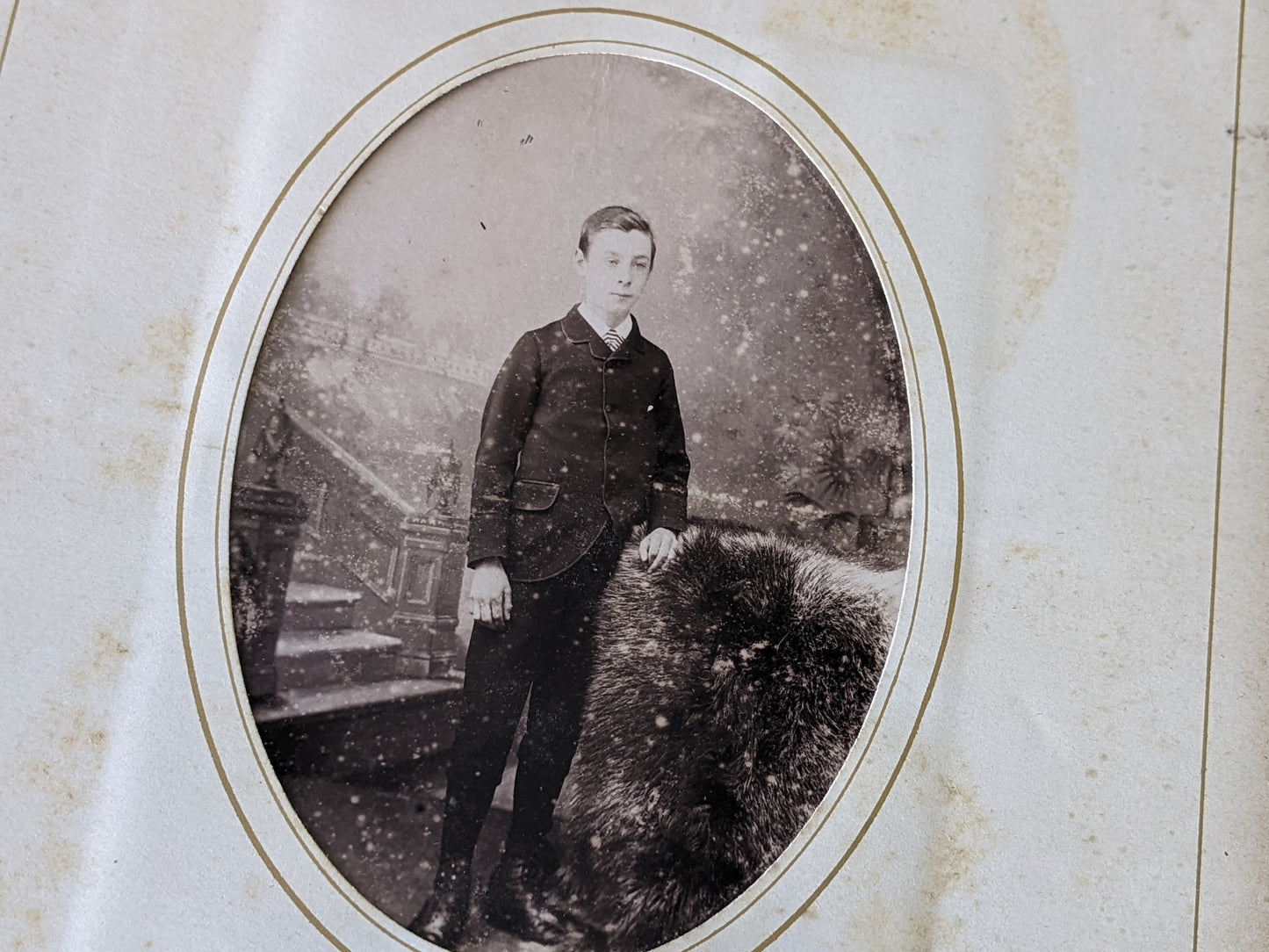 1800s Antique Family Photo Album Victorian Leather Original Photographs !! Amazing Historical Portraits Beautiful Reference Photography !!