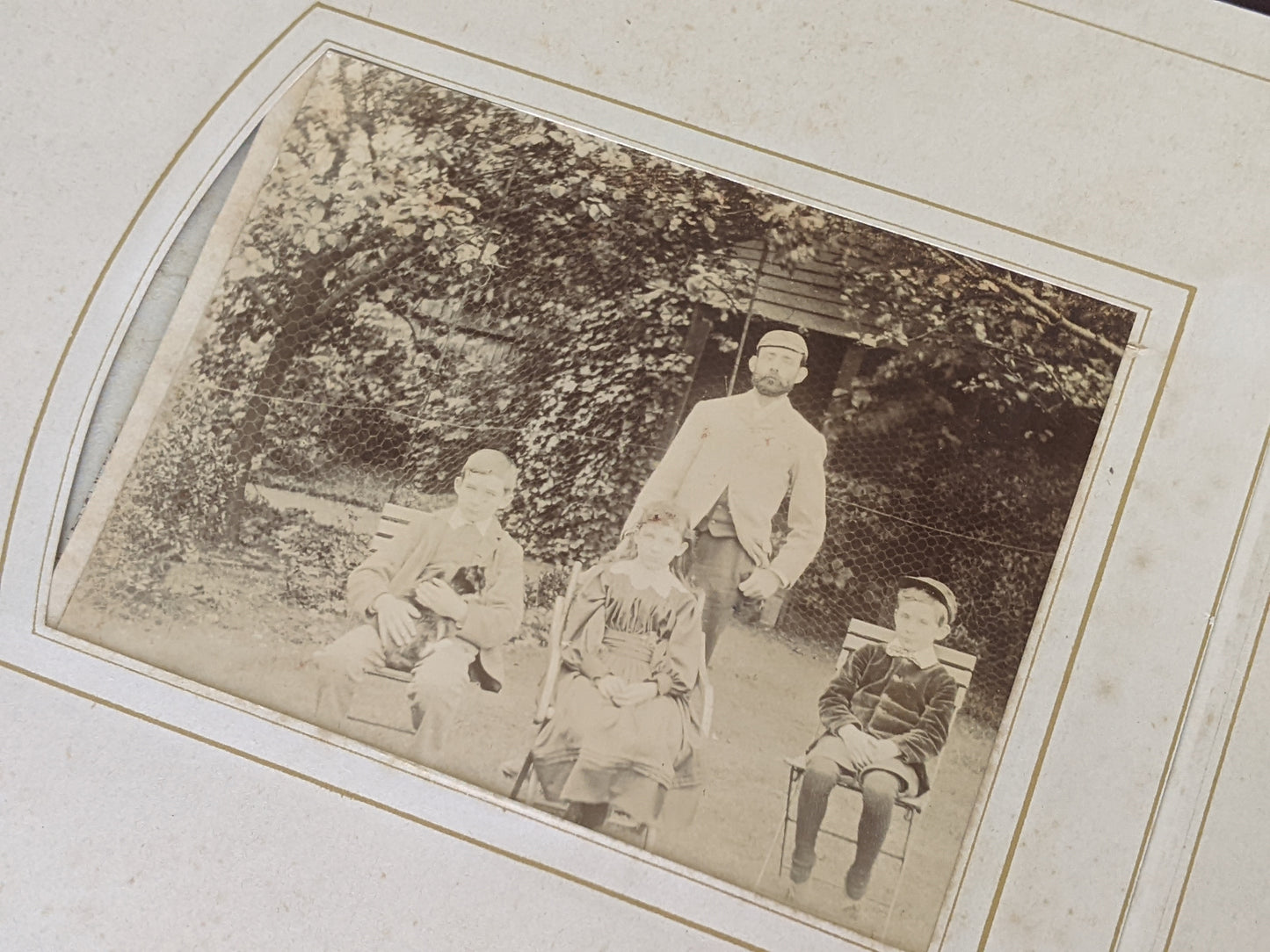 1800s Antique Family Photo Album Victorian Leather Original Photographs !! Amazing Historical Portraits Beautiful Reference Photography !!