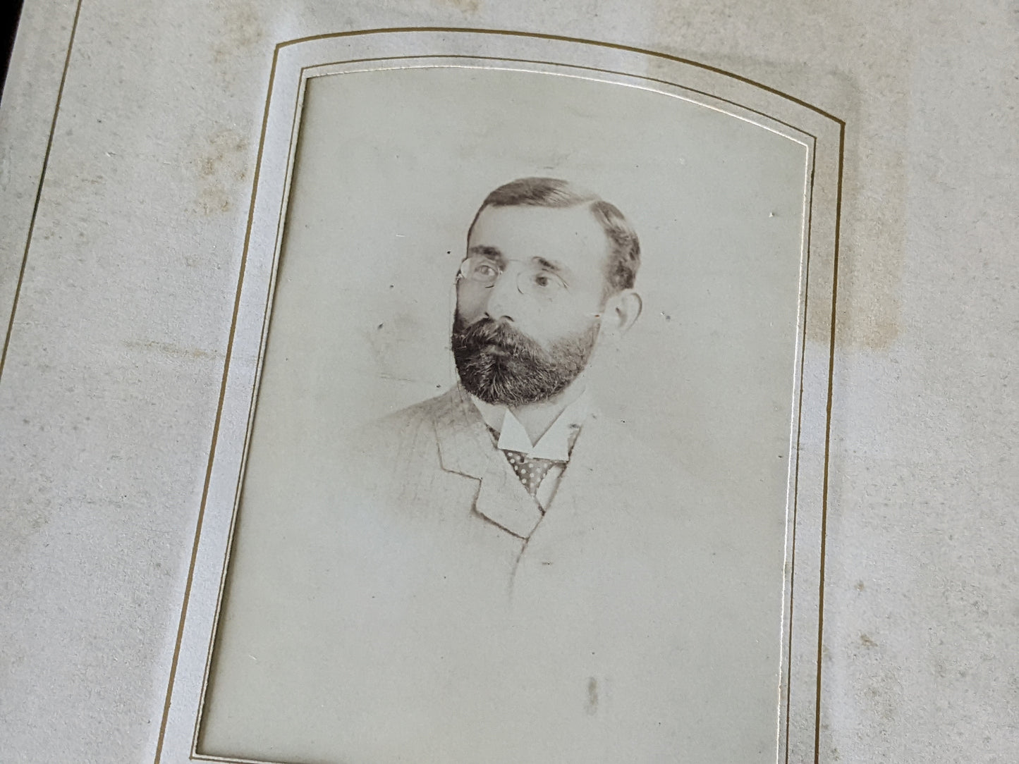 1800s Antique Family Photo Album Victorian Leather Original Photographs !! Amazing Historical Portraits Beautiful Reference Photography !!