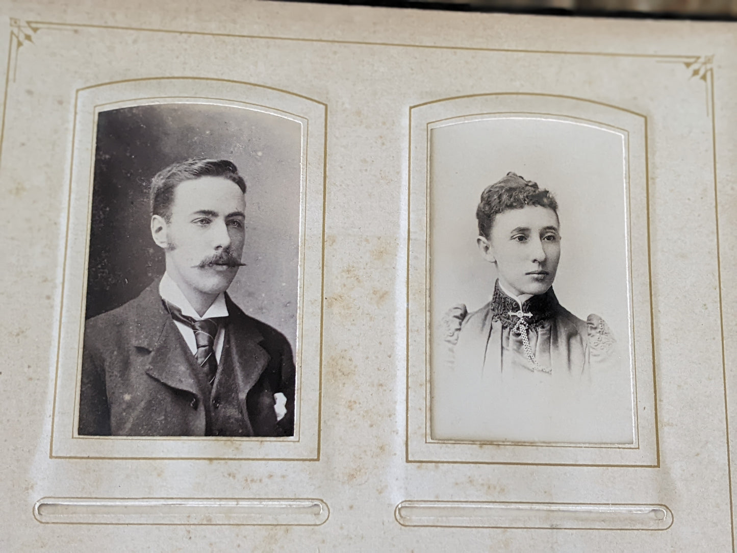 1800s Antique Family Photo Album Victorian Leather Original Photographs !! Amazing Historical Portraits Beautiful Reference Photography !!