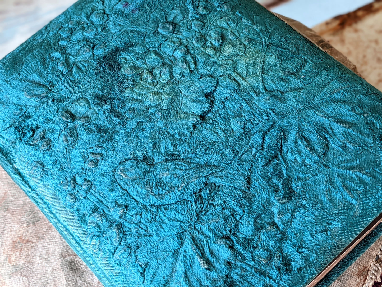 Antique Family Photo Album Teal Green Velvet Embossed Cover !! Historical Vintage Gifts !! Beautiful Gift Ideas !!