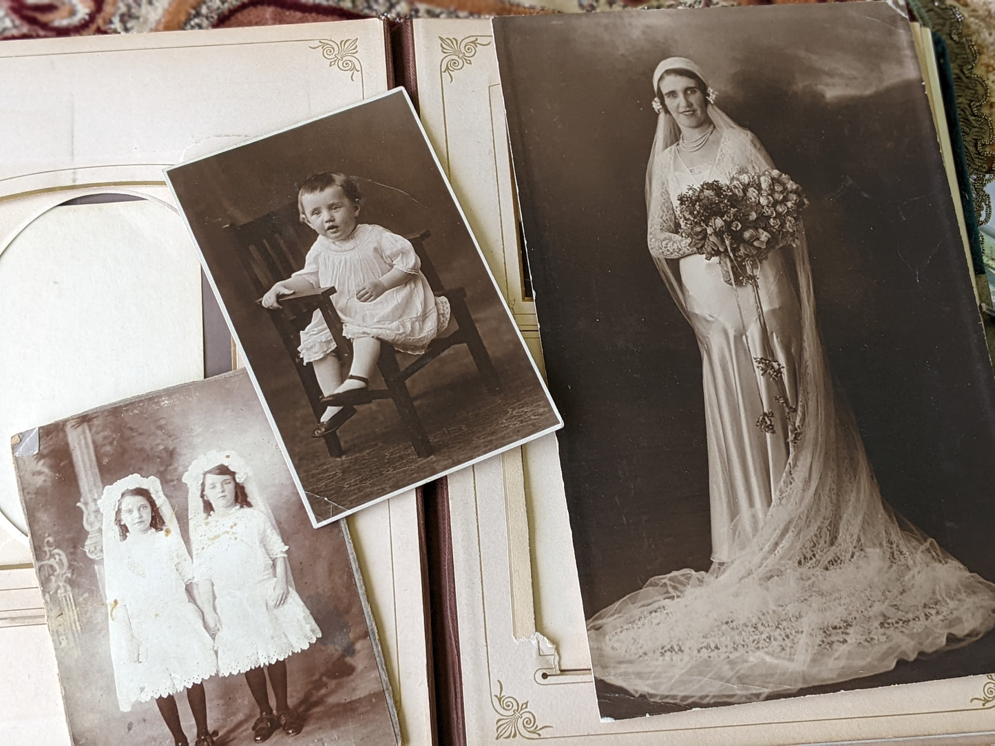 Antique Family Photo Album Teal Green Velvet Embossed Cover !! Historical Vintage Gifts !! Beautiful Gift Ideas !!