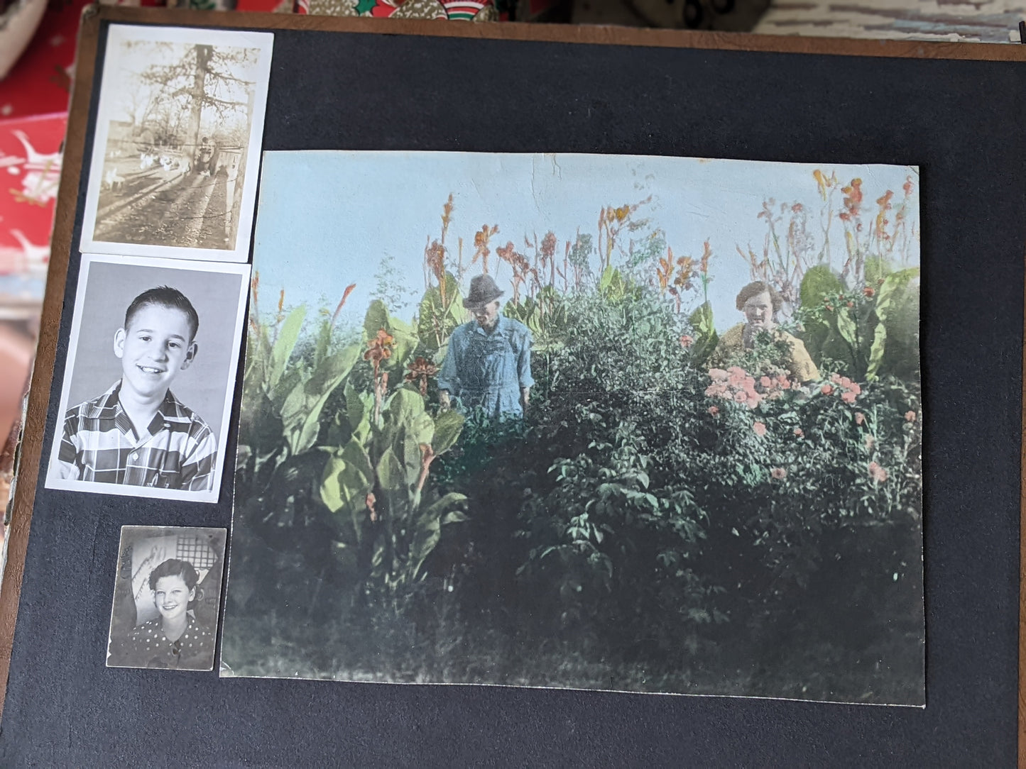 Vintage Photo Album w Over 200+ Photos of Family Leather Cover