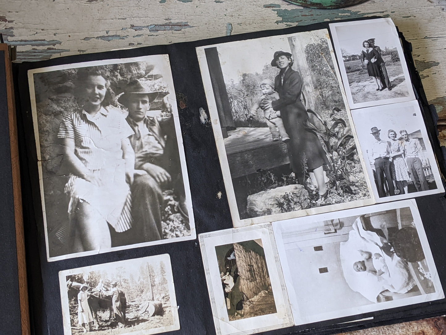 Vintage Photo Album w Over 200+ Photos of Family Leather Cover