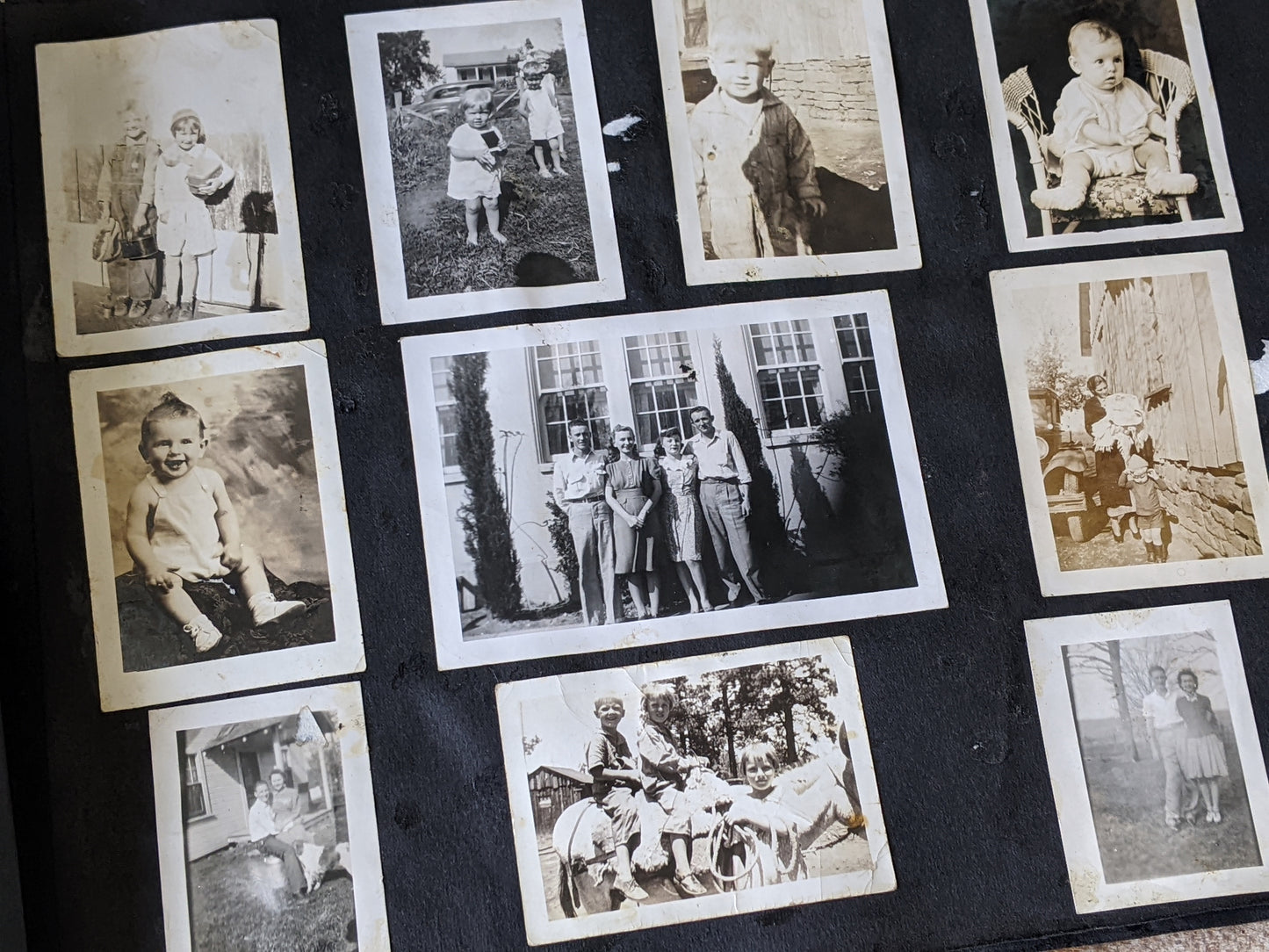 Vintage Photo Album w Over 200+ Photos of Family Leather Cover