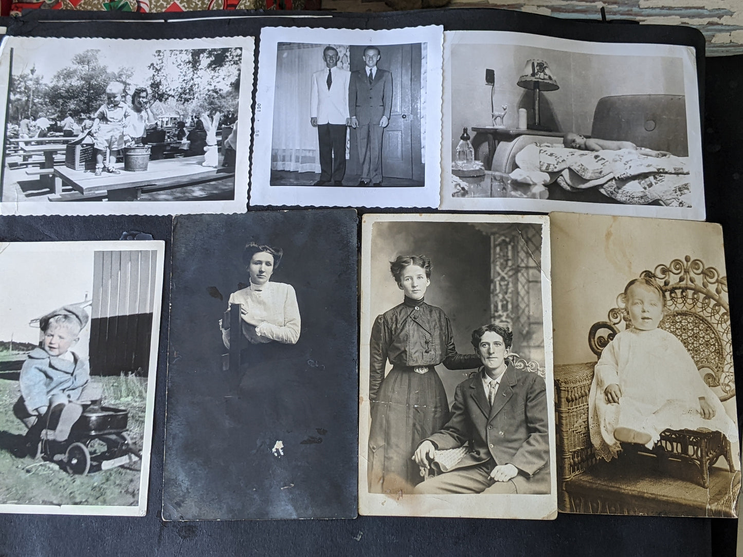 Vintage Photo Album w Over 200+ Photos of Family Leather Cover