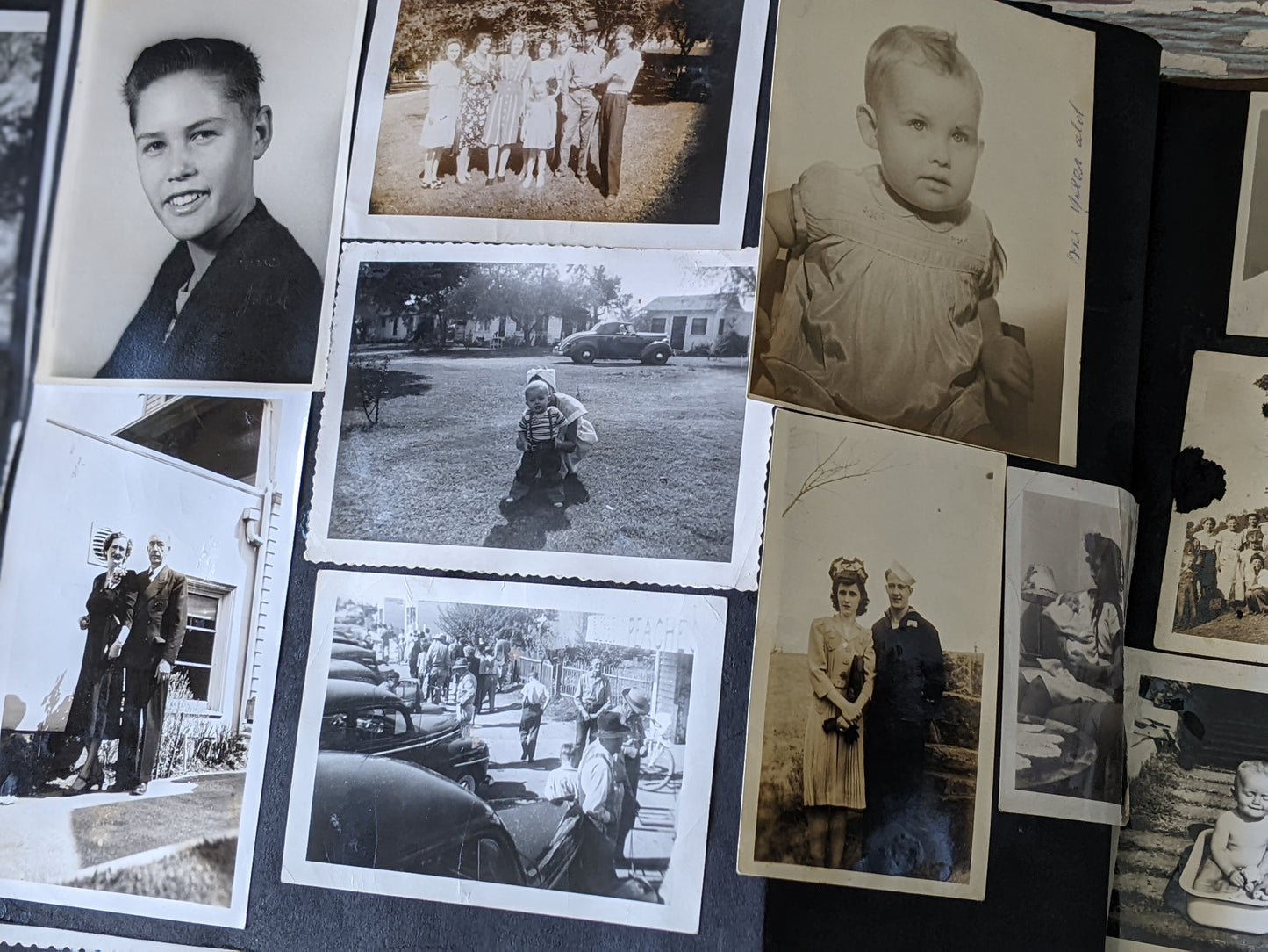 Vintage Photo Album w Over 200+ Photos of Family Leather Cover