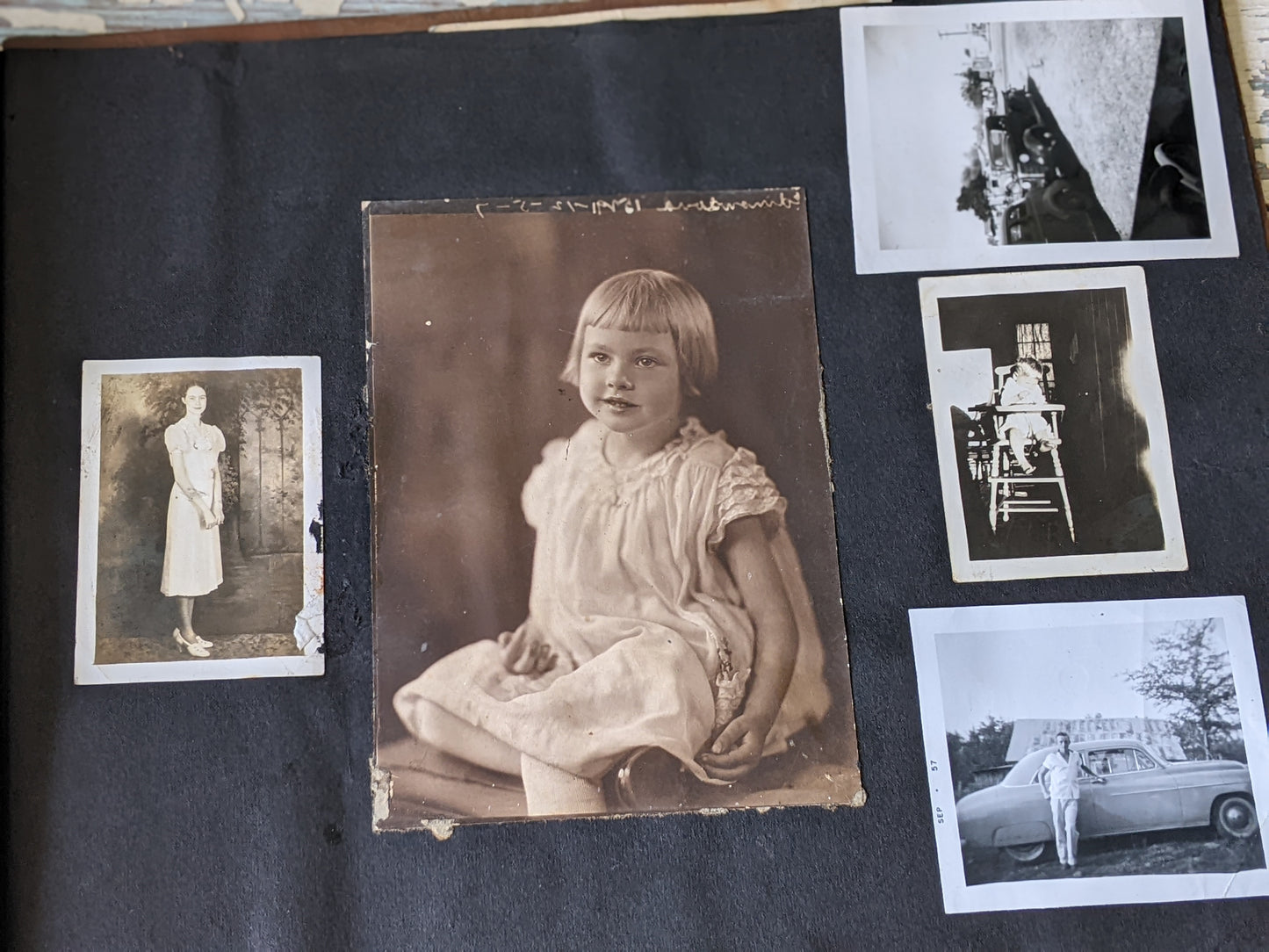 Vintage Photo Album w Over 200+ Photos of Family Leather Cover