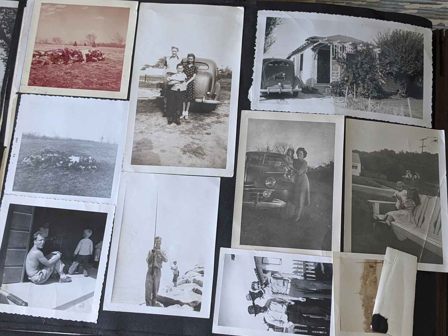 Vintage Photo Album w Over 200+ Photos of Family Leather Cover
