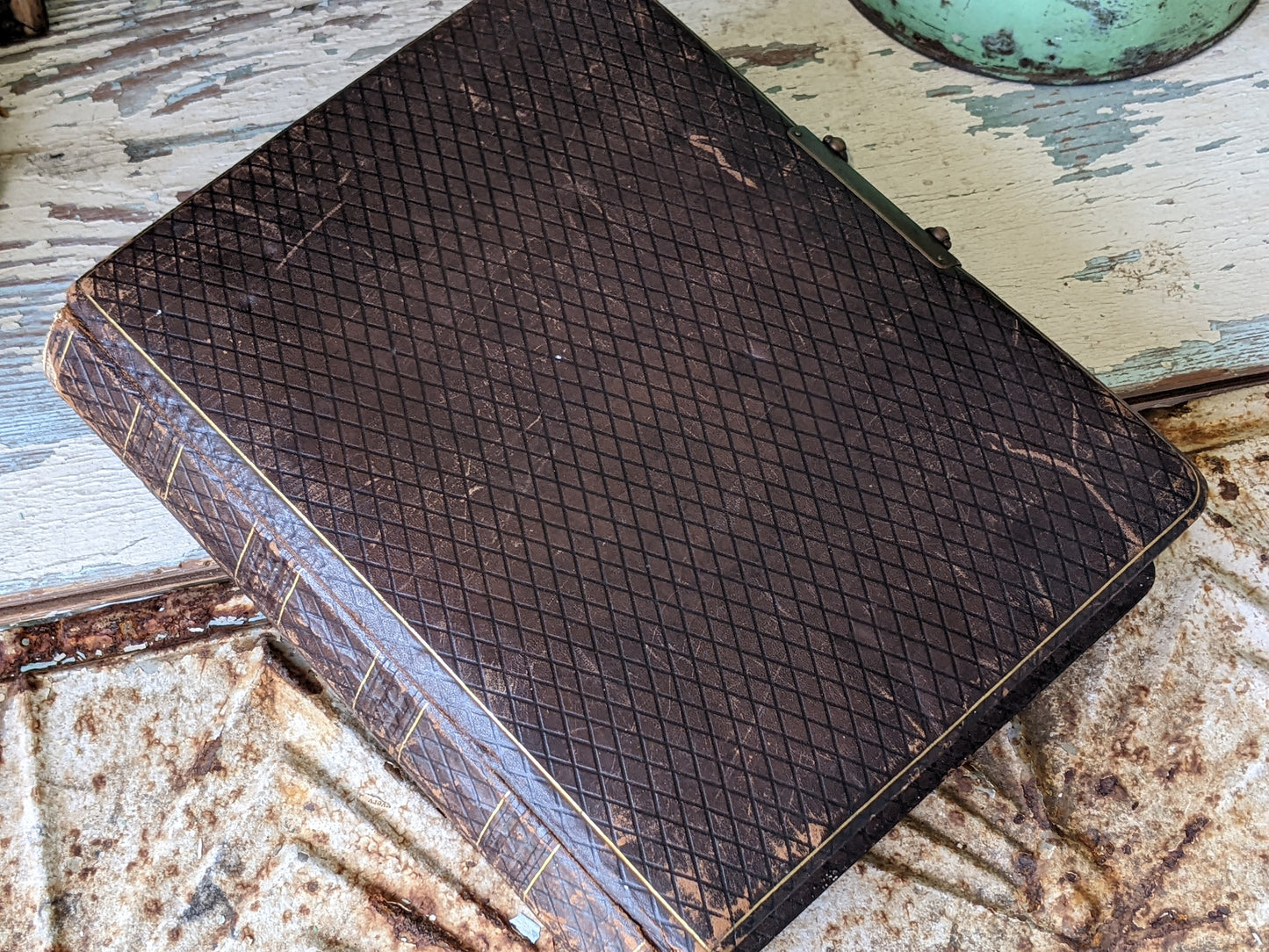 1800s Antique Family Photo Album Victorian Leather Original Photographs !! Amazing Historical Portraits Beautiful Reference Photography !!