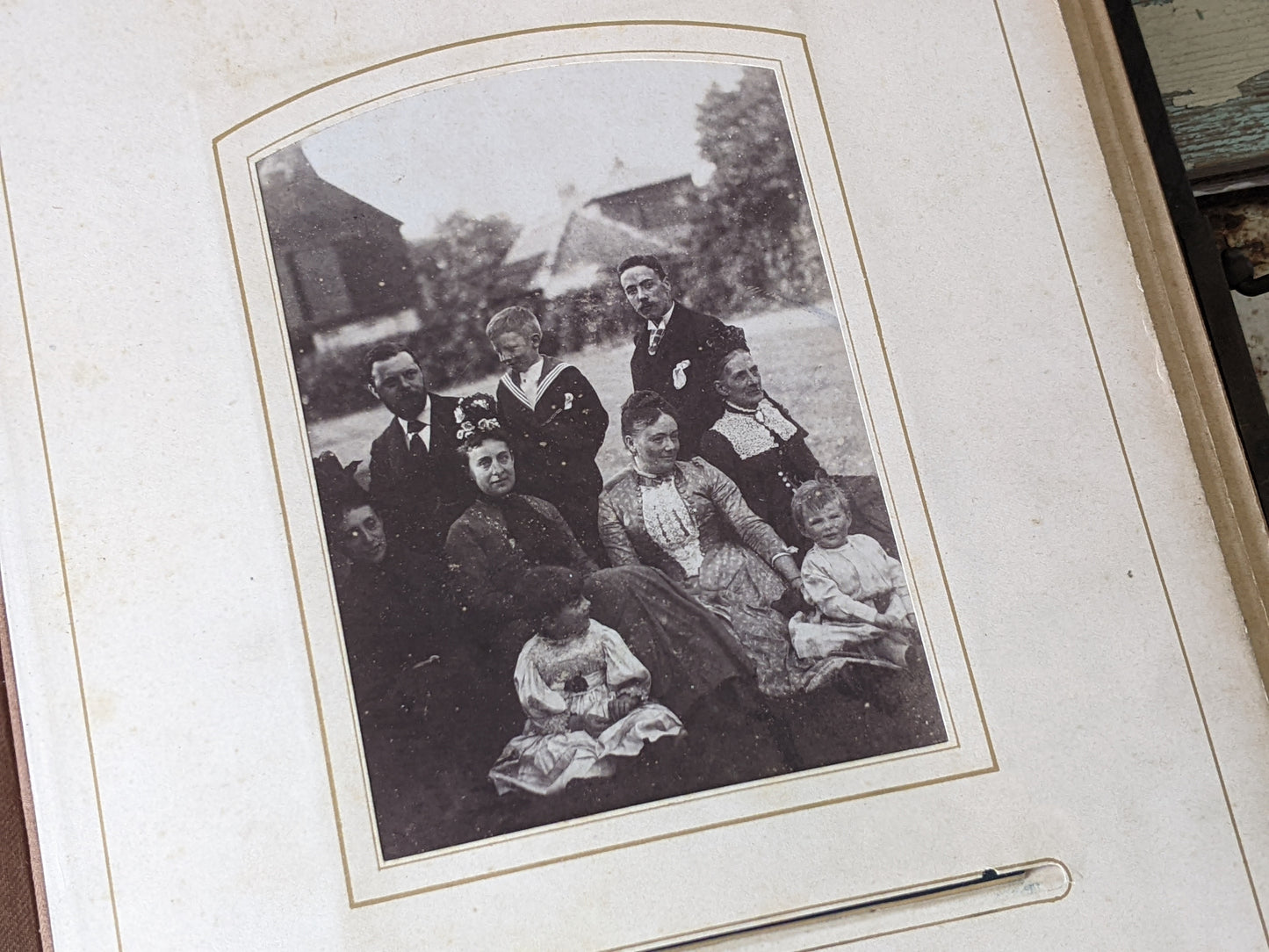 1800s Antique Family Photo Album Victorian Leather Original Photographs !! Amazing Historical Portraits Beautiful Reference Photography !!