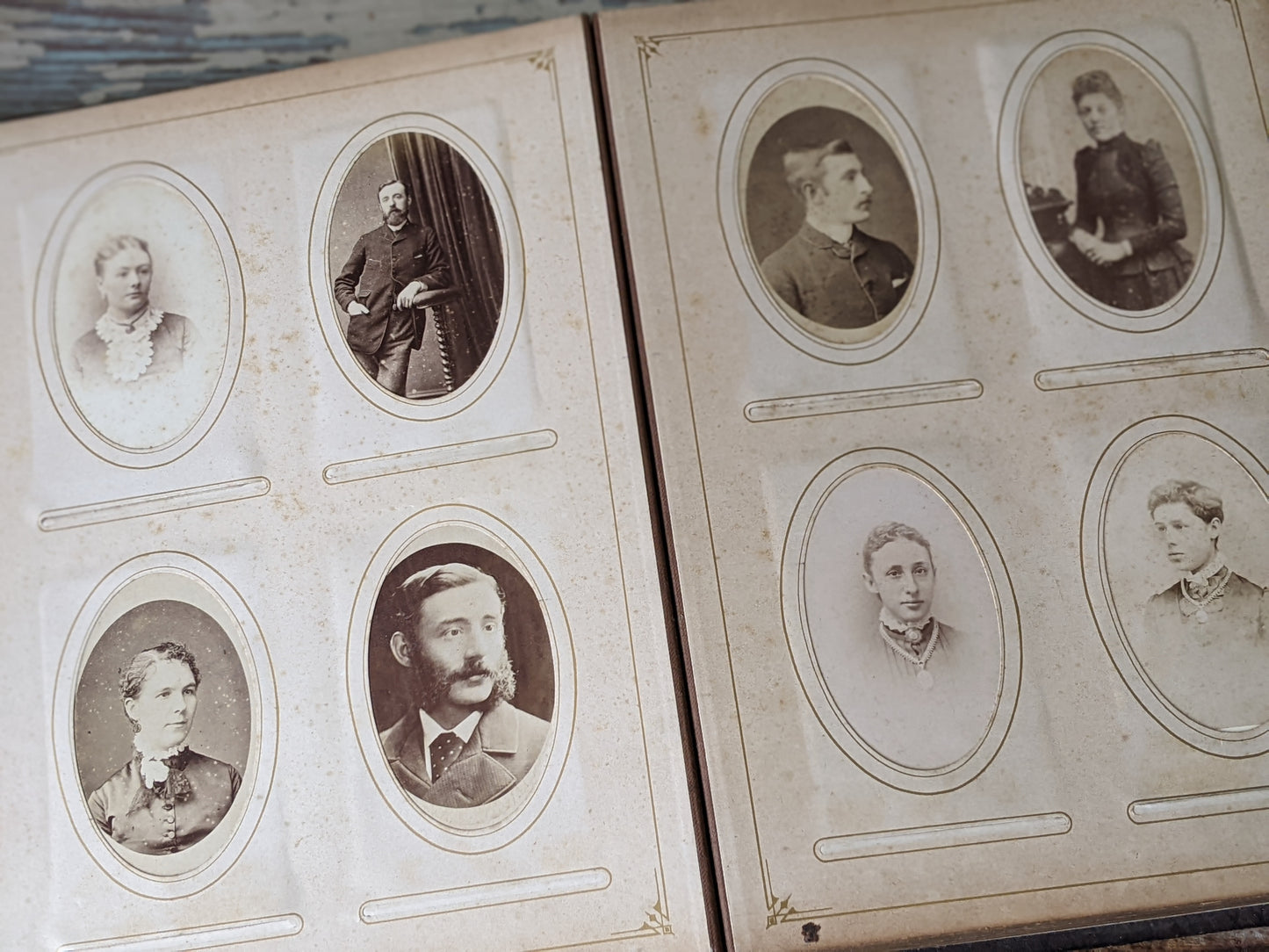 1800s Antique Family Photo Album Victorian Leather Original Photographs !! Amazing Historical Portraits Beautiful Reference Photography !!