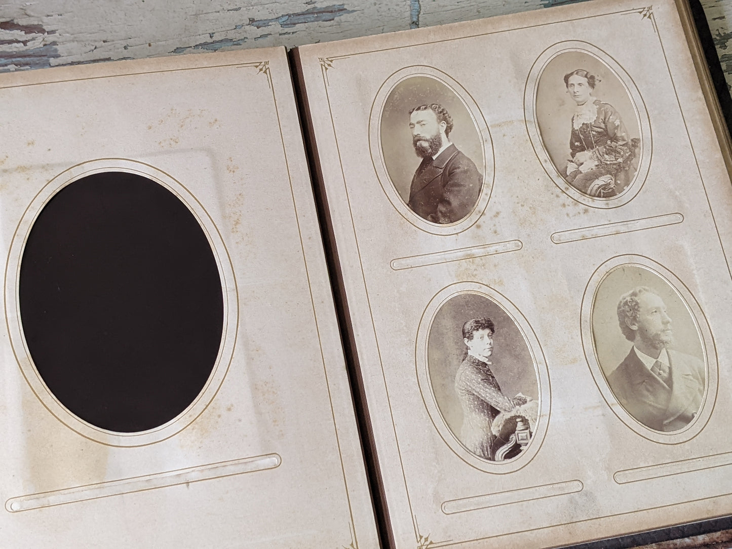 1800s Antique Family Photo Album Victorian Leather Original Photographs !! Amazing Historical Portraits Beautiful Reference Photography !!