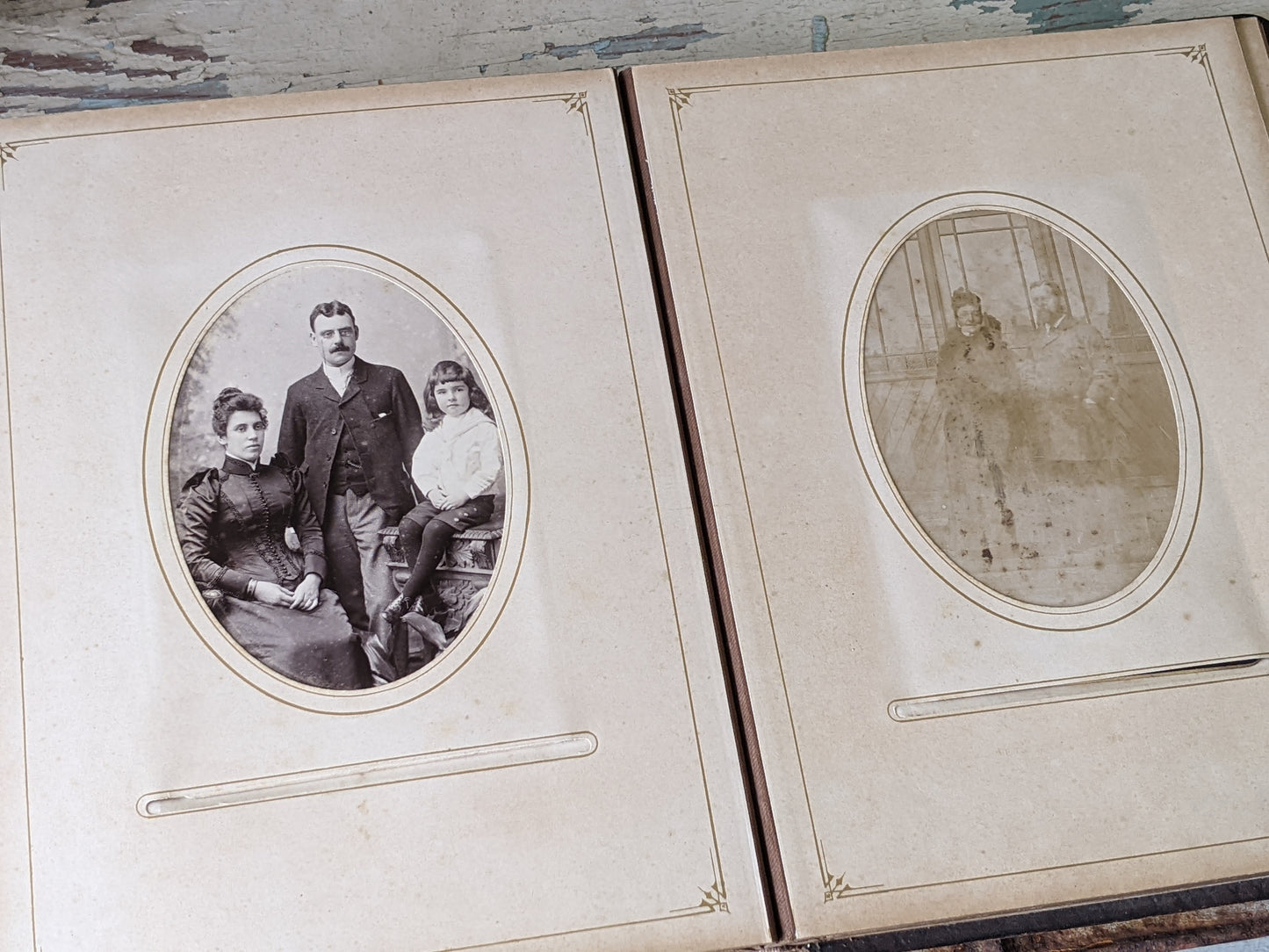 1800s Antique Family Photo Album Victorian Leather Original Photographs !! Amazing Historical Portraits Beautiful Reference Photography !!