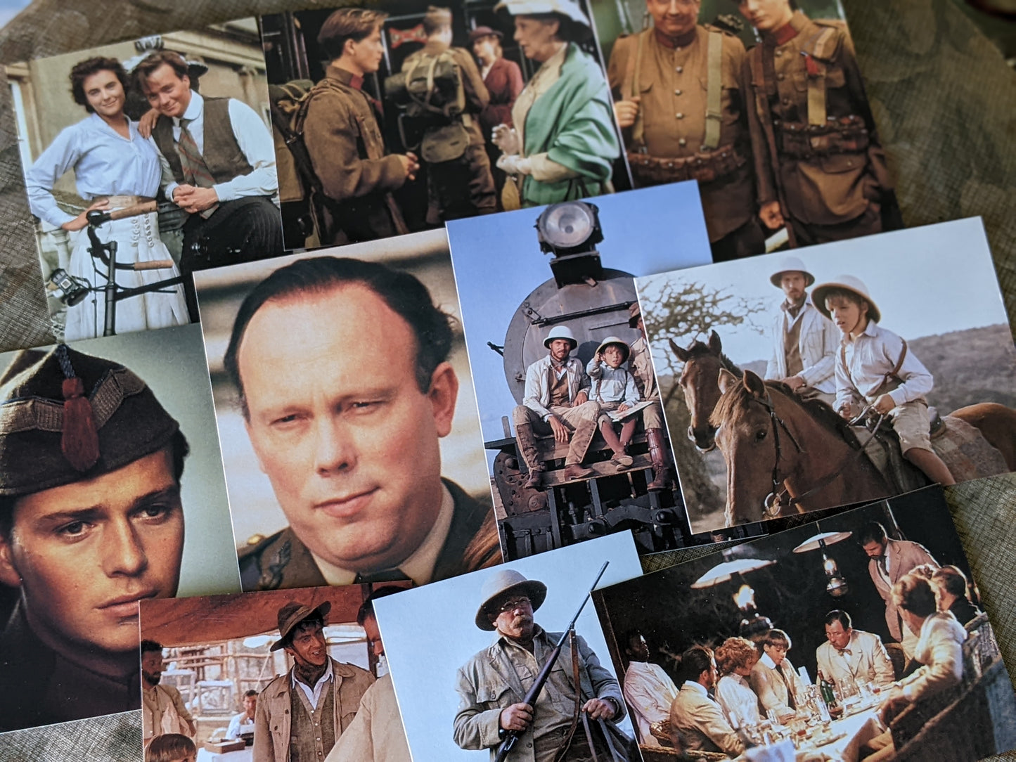 1992 Young Indiana Jones *Complete Trading Card Set of 95 Cards & 10 SE 3D Cards & Unpunched Glasses
