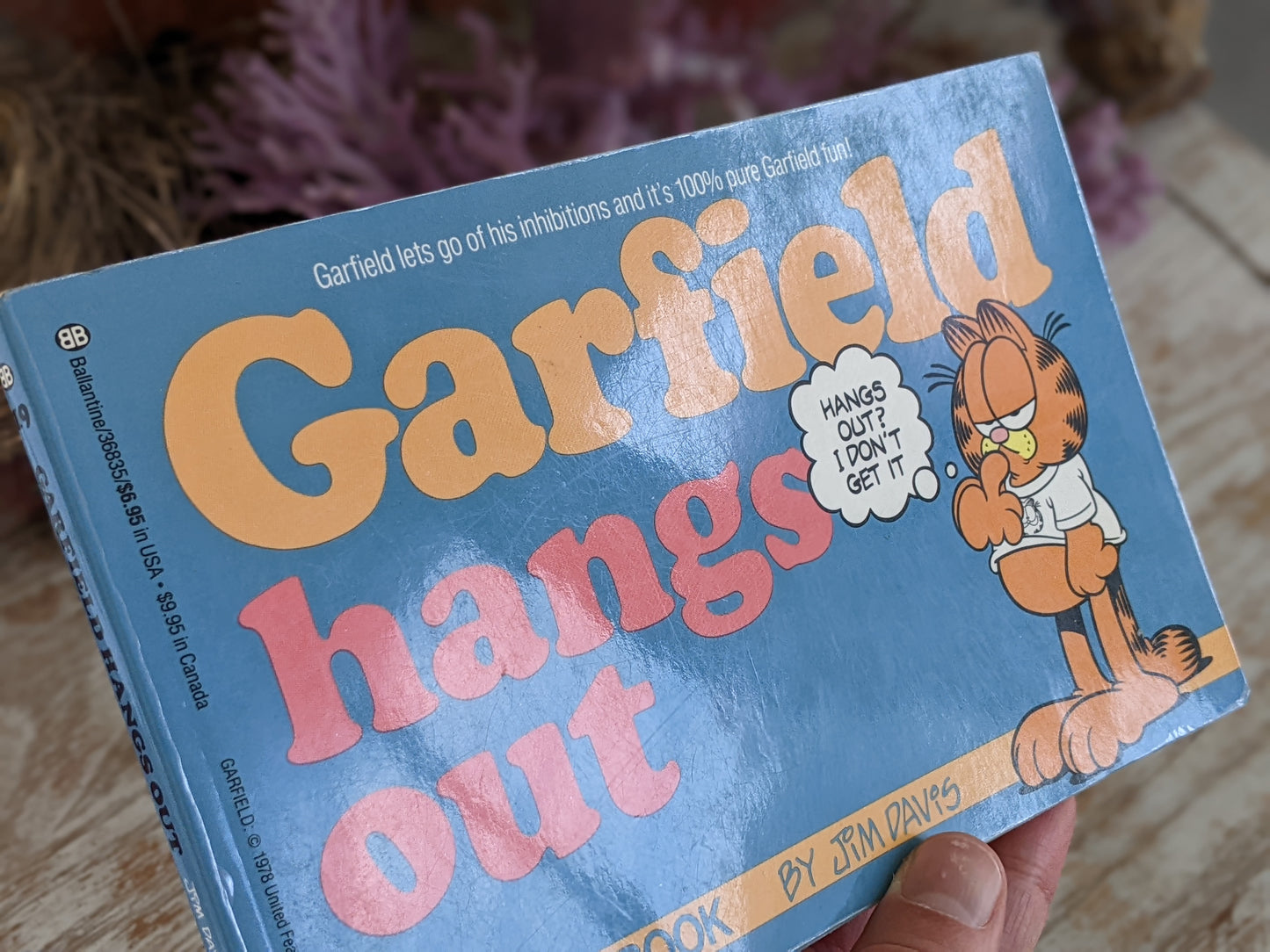 1990 Garfield Hangs Out Comic Book #19 By Jim Davis **Awesome Memories !!