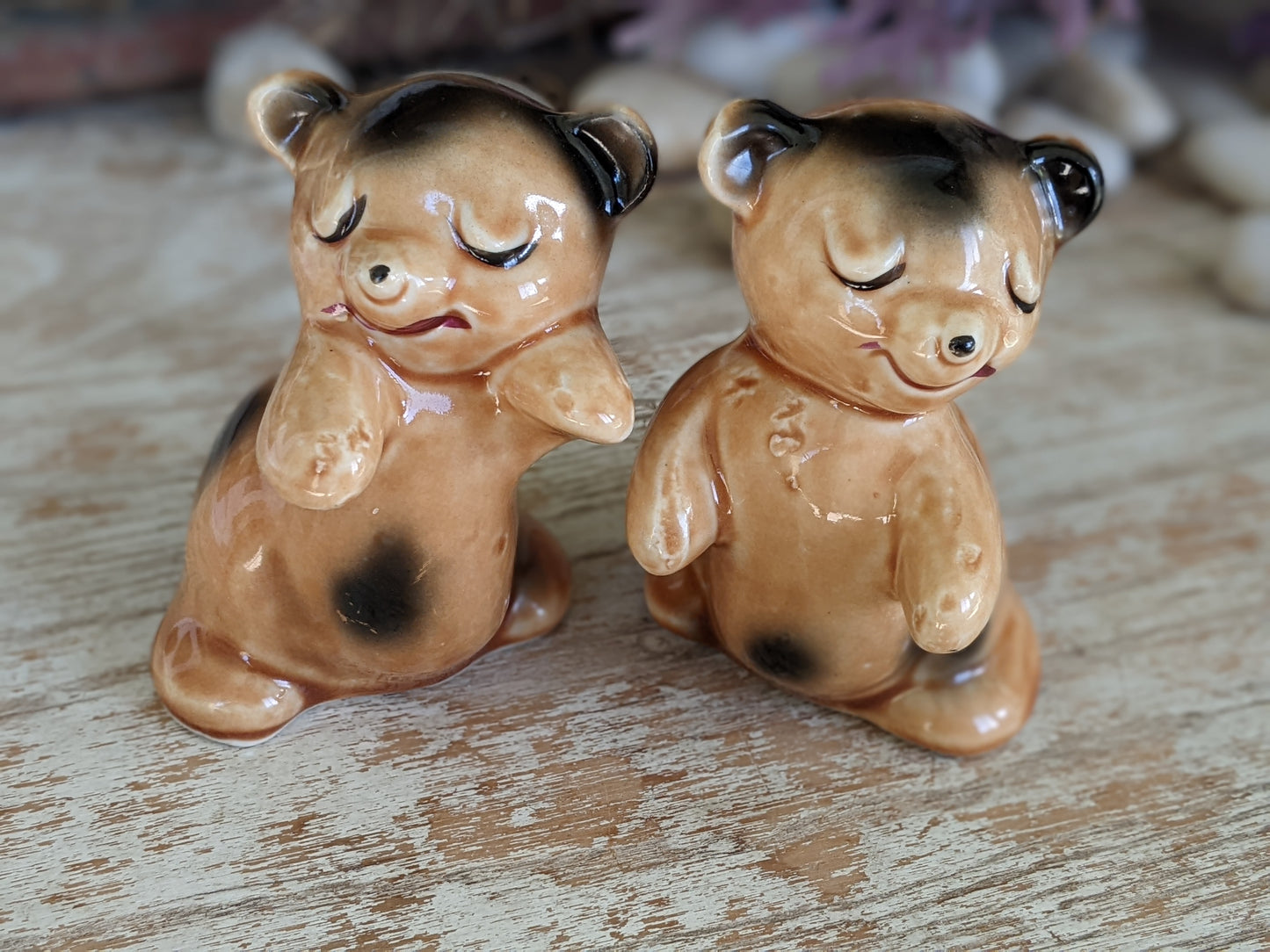 1940s Salt & Pepper Shakers by Ruth Van Tellingen Bengen Hugging Bears !! Adorable Vintage Gifts !!