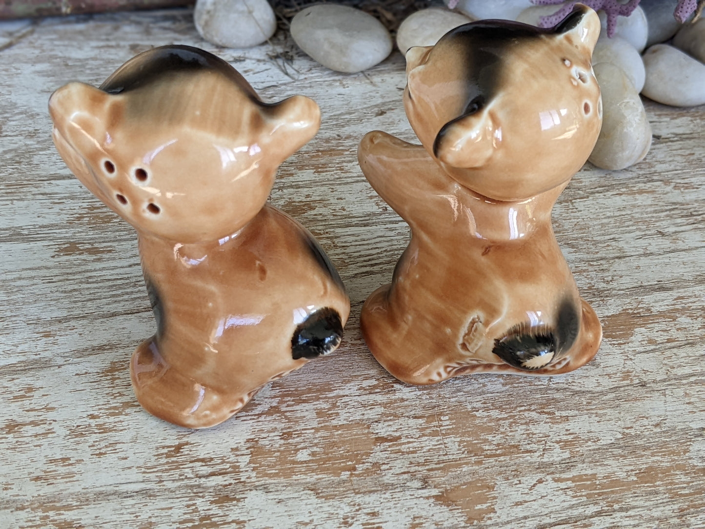1940s Salt & Pepper Shakers by Ruth Van Tellingen Bengen Hugging Bears !! Adorable Vintage Gifts !!