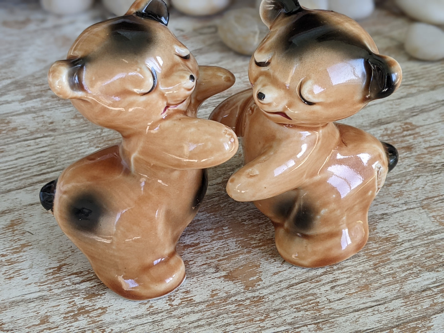 1940s Salt & Pepper Shakers by Ruth Van Tellingen Bengen Hugging Bears !! Adorable Vintage Gifts !!