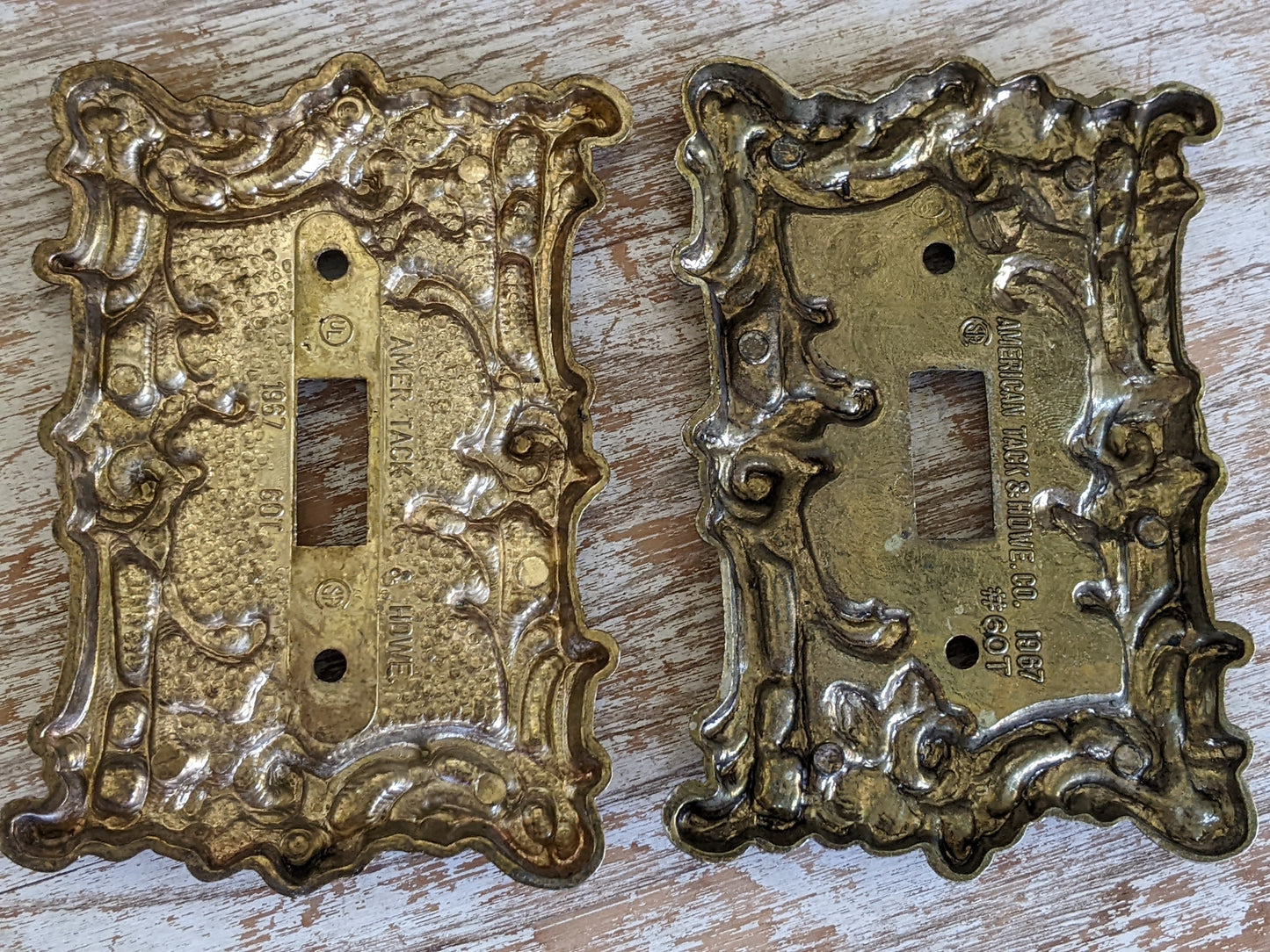 1967 Ameritac Set of 2 Model 60T Metal Light Switch Plate Cover Amer Tack & HDWE Co. !! Vintage Restoration !!