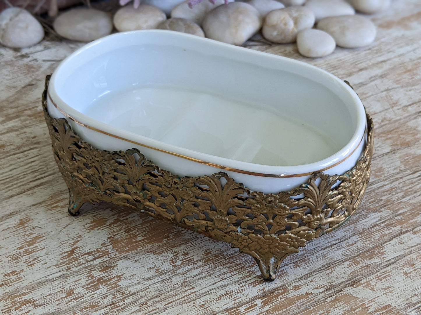 Vintage Soap Dish Holder Retro Porcelain Gold Finish Metal Footed Shell Bathroom Display Tray !! Vintage Decor Personal Spa !!