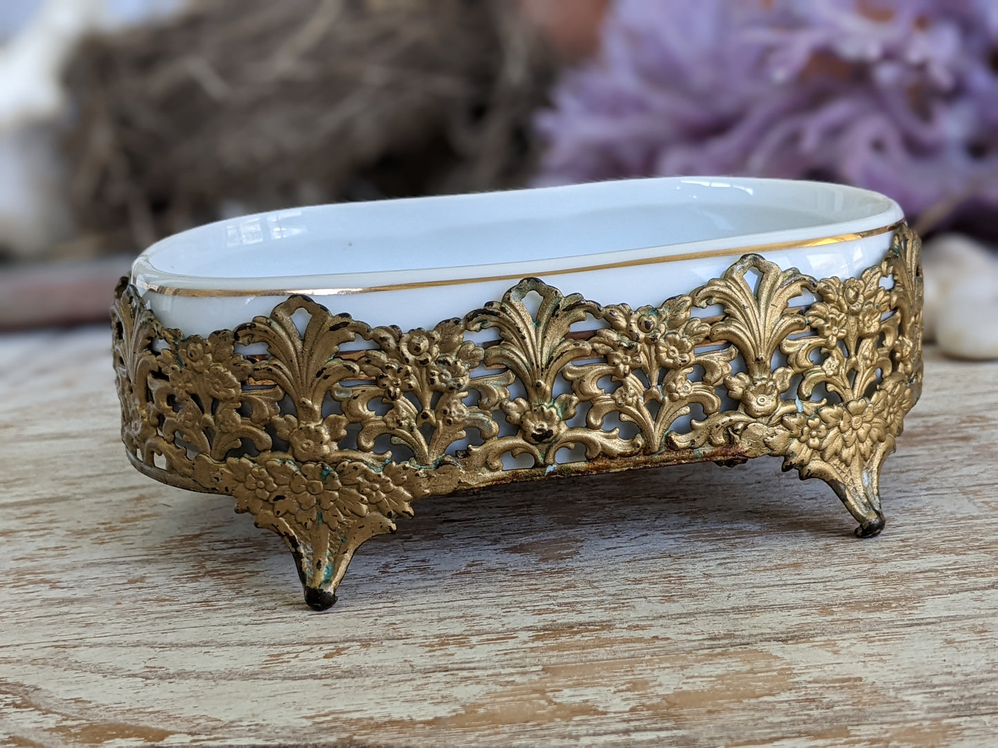 Vintage Soap Dish Holder Retro Porcelain Gold Finish Metal Footed Shell Bathroom Display Tray !! Vintage Decor Personal Spa !!