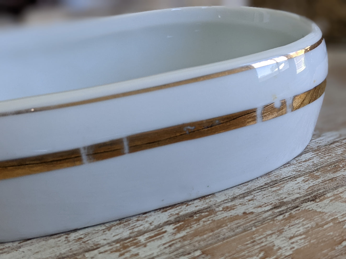 Vintage Soap Dish Holder Retro Porcelain Gold Finish Metal Footed Shell Bathroom Display Tray !! Vintage Decor Personal Spa !!
