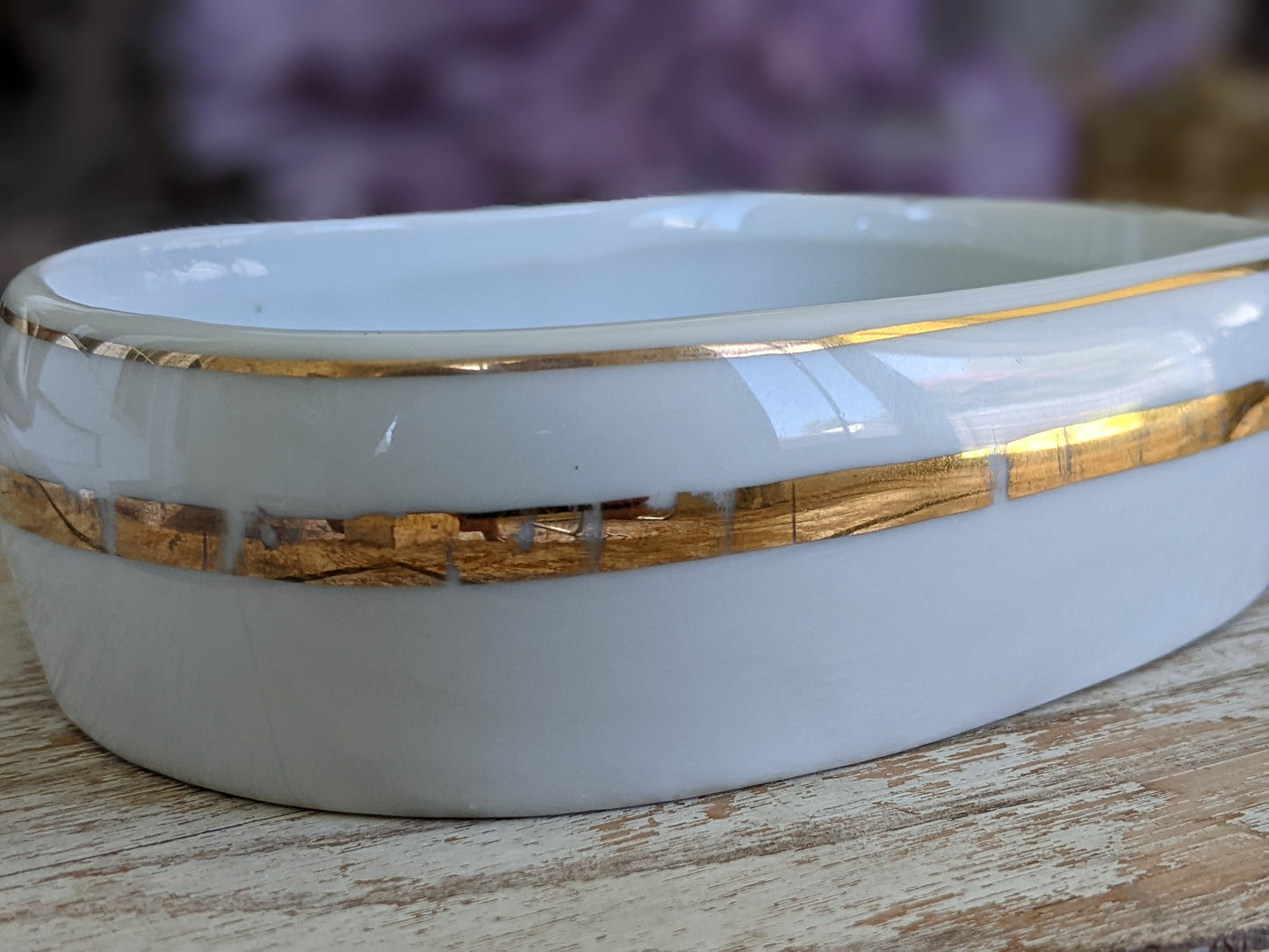 Vintage Soap Dish Holder Retro Porcelain Gold Finish Metal Footed Shell Bathroom Display Tray !! Vintage Decor Personal Spa !!