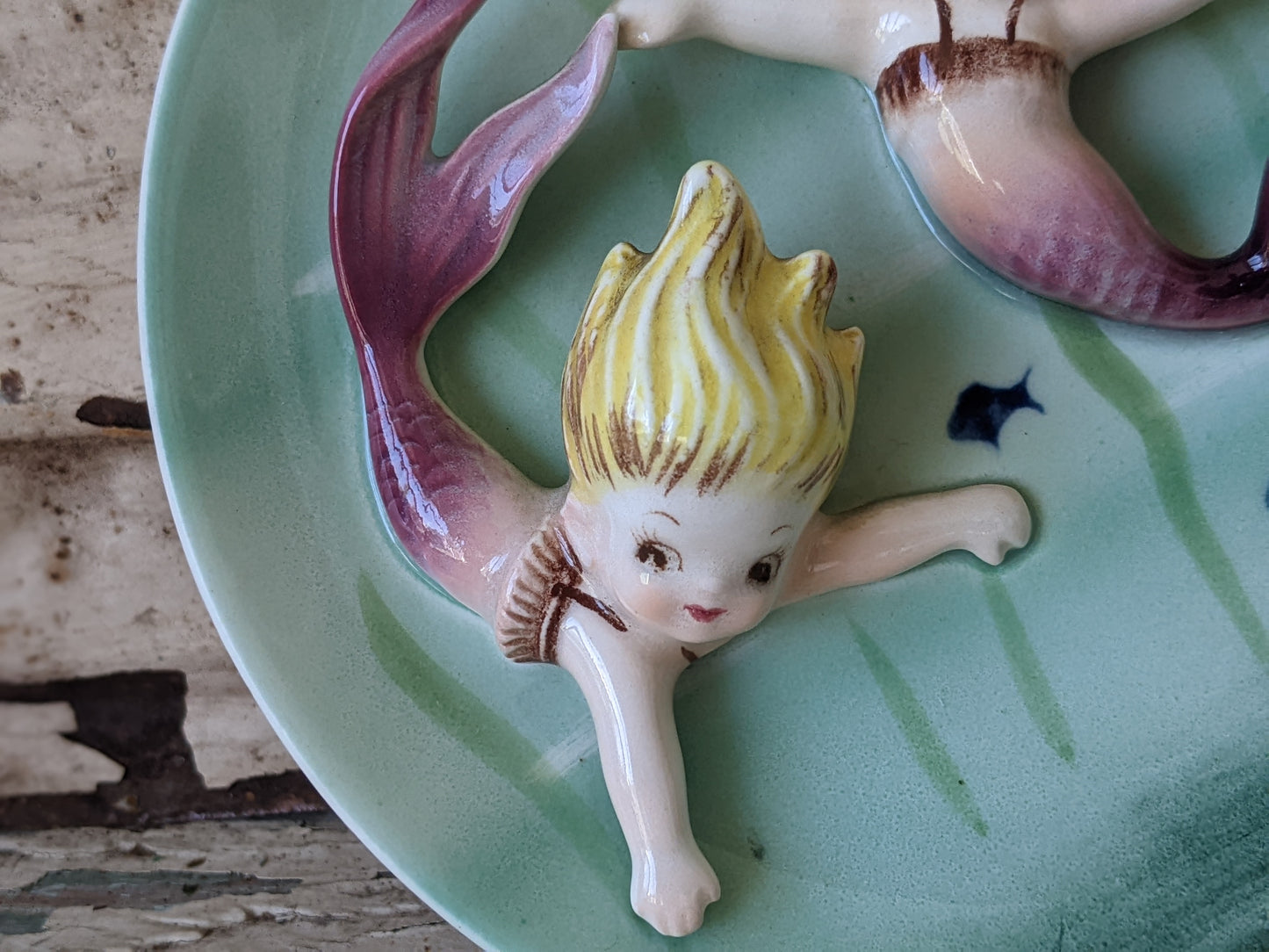 1950s !! Ultra-Rare !! Norcrest Catalina Souvenir Mermaids Kitsch Kitschy Plate Wall Dish Sculpted !! Amazing Vintage Gifts !!