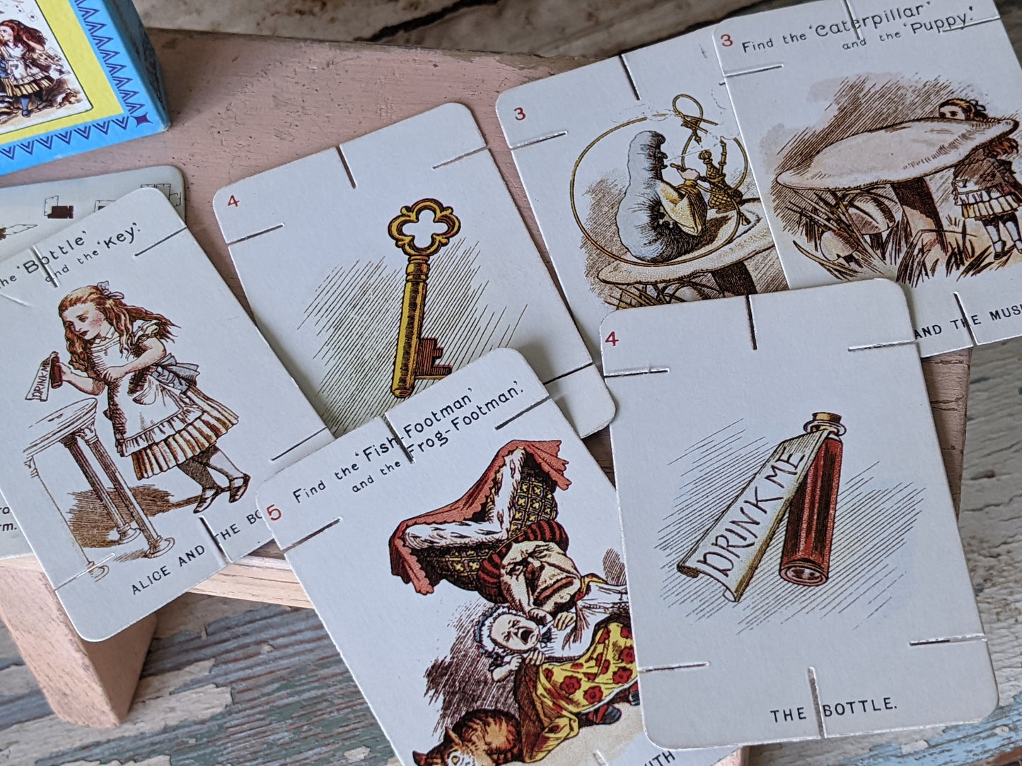 1970s Alice In Wonderland !! Complete !! Notched Construction Card Set !! Amazing Vintage Gifts !! Nostalgia Retro Gift Ideas !!