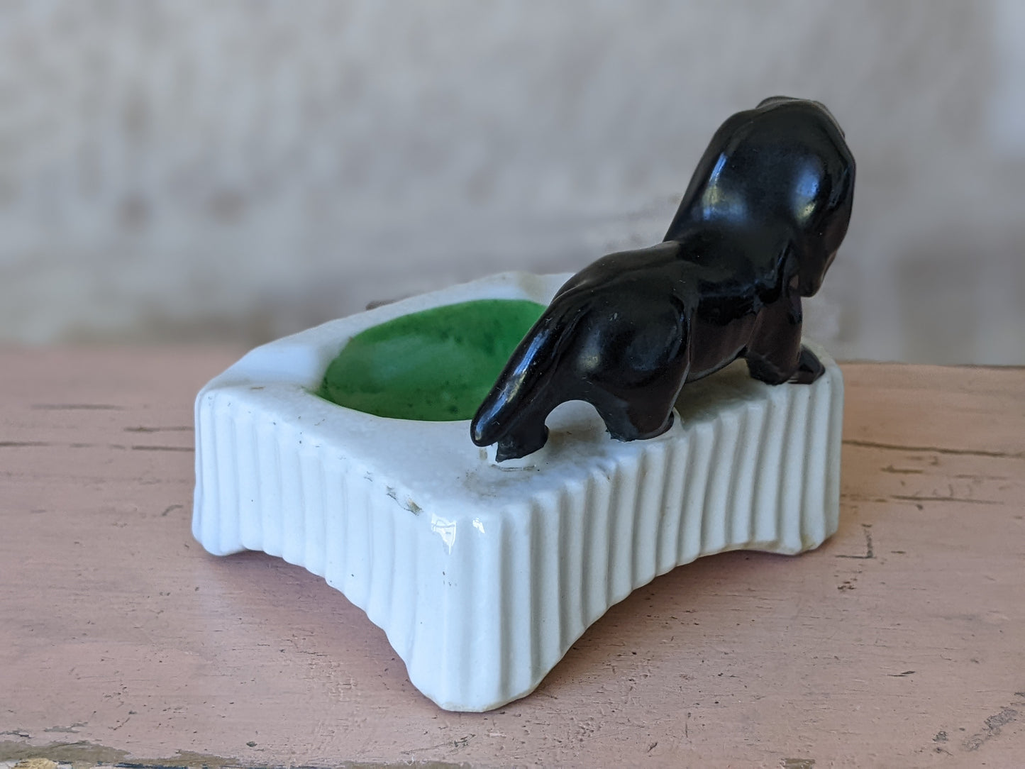 1950s Dachshund Charming Ashtray !! Rare !! Hand-Painted Porcelain Japan !! Awesome Unusual Gifts !! Retro Style Gift Ideas !!