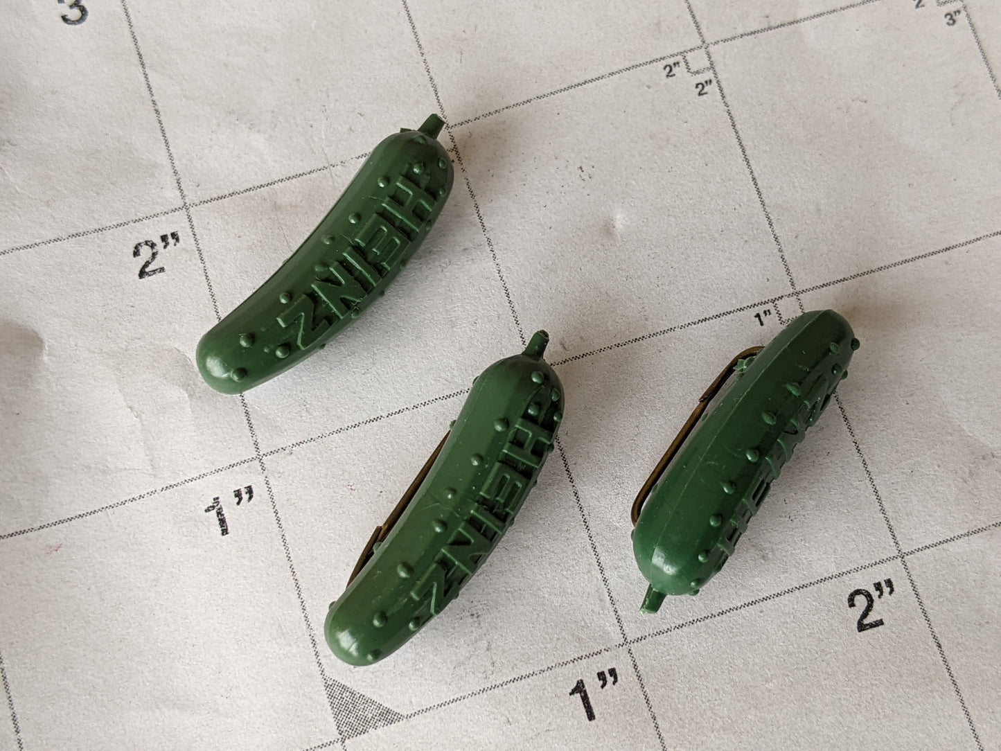1950s Original Heinz Pickle Pin Set of 12 Advertising Miniature Green Dill Tiny Food Foodie Jewelry !! Vintage Novelty Gifts !!