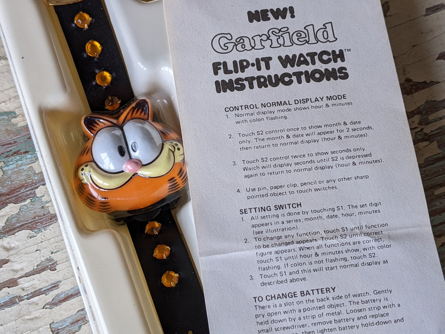 1978 Garfield !! NOS !! Flip-It LCD Quartz Watch w New Battery Installed !! Amazing Retro Gifts & Collectibles