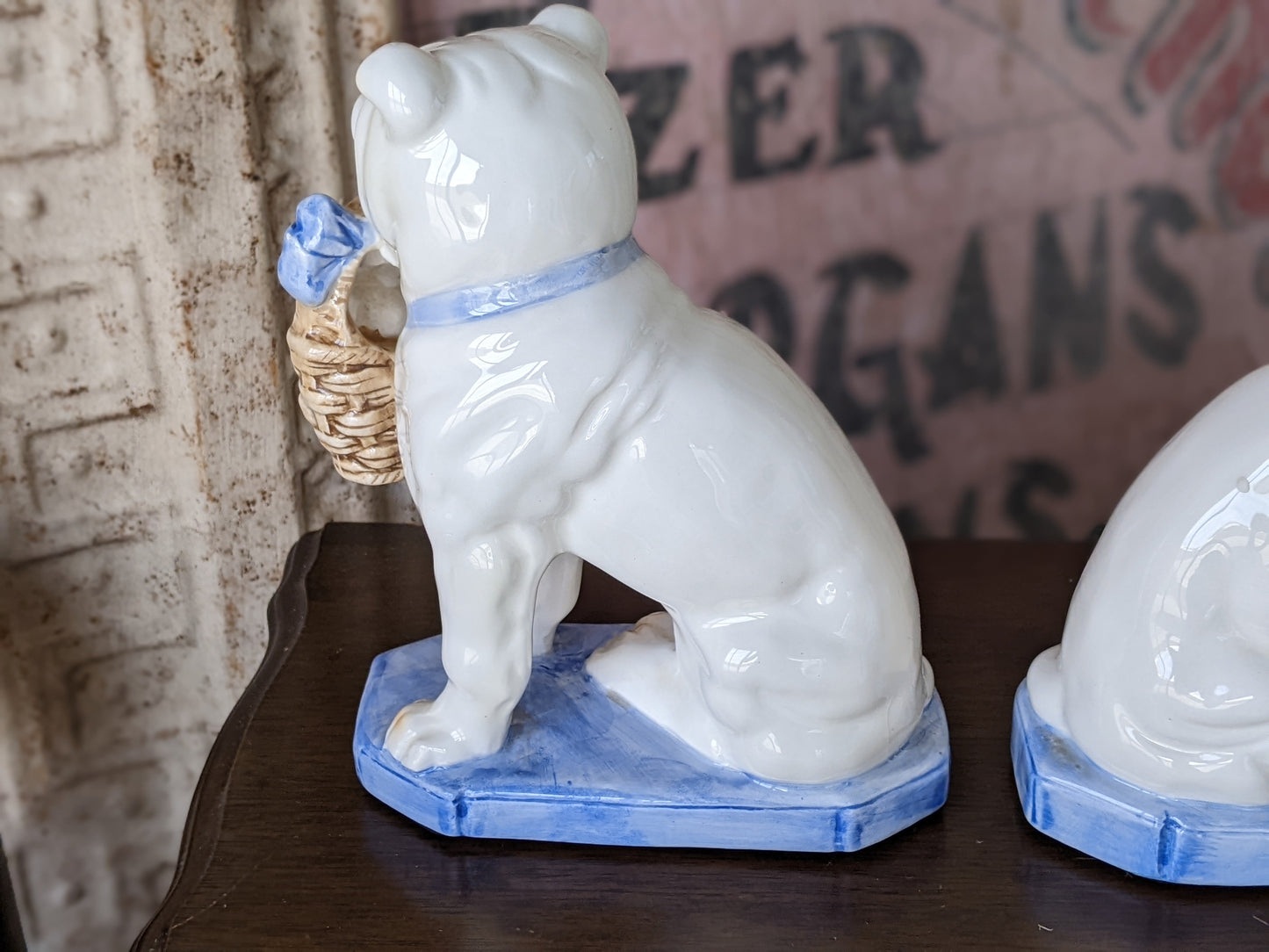 1960s Fitz & Floyd Bulldog Puppies Bookends Porcelain Rare Design in Slightly Damaged Condition !! A Perfect Vintage Gift !!!