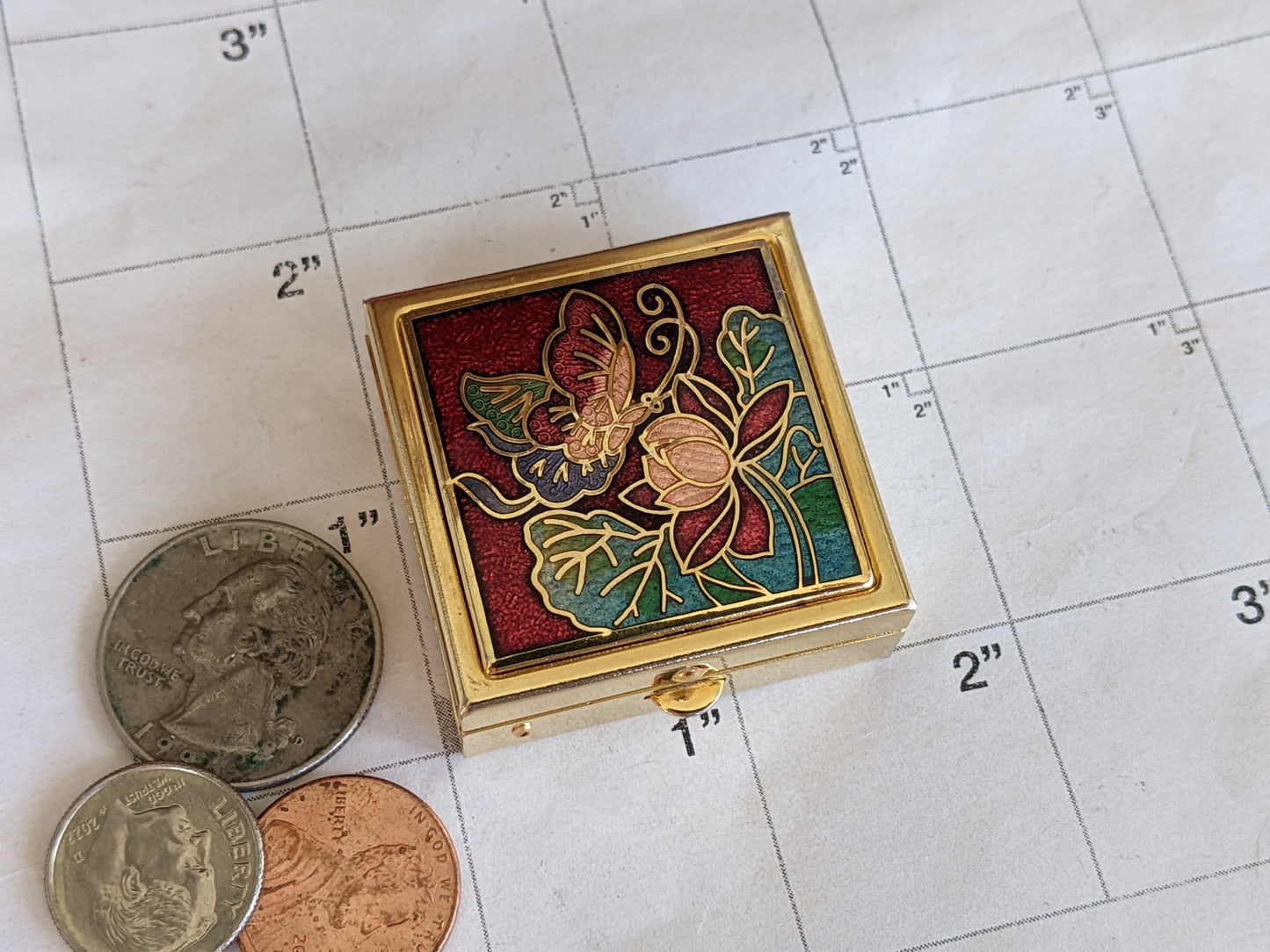 1960s Cloisonne Enamel Floral Square Pill Box !! Collectible Vintage Gifts !!