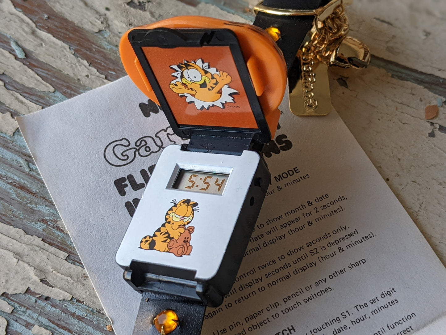 1978 Garfield !! NOS !! Flip-It LCD Quartz Watch w New Battery Installed !! Amazing Retro Gifts & Collectibles