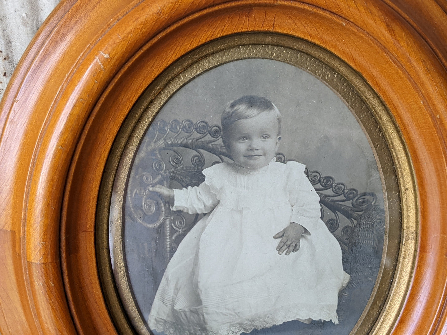 Vintage Matching Wood Picture Frames Oval with Adorable Infant Cabinet Cards !! Awesome Vintage Gifts & Collectibles