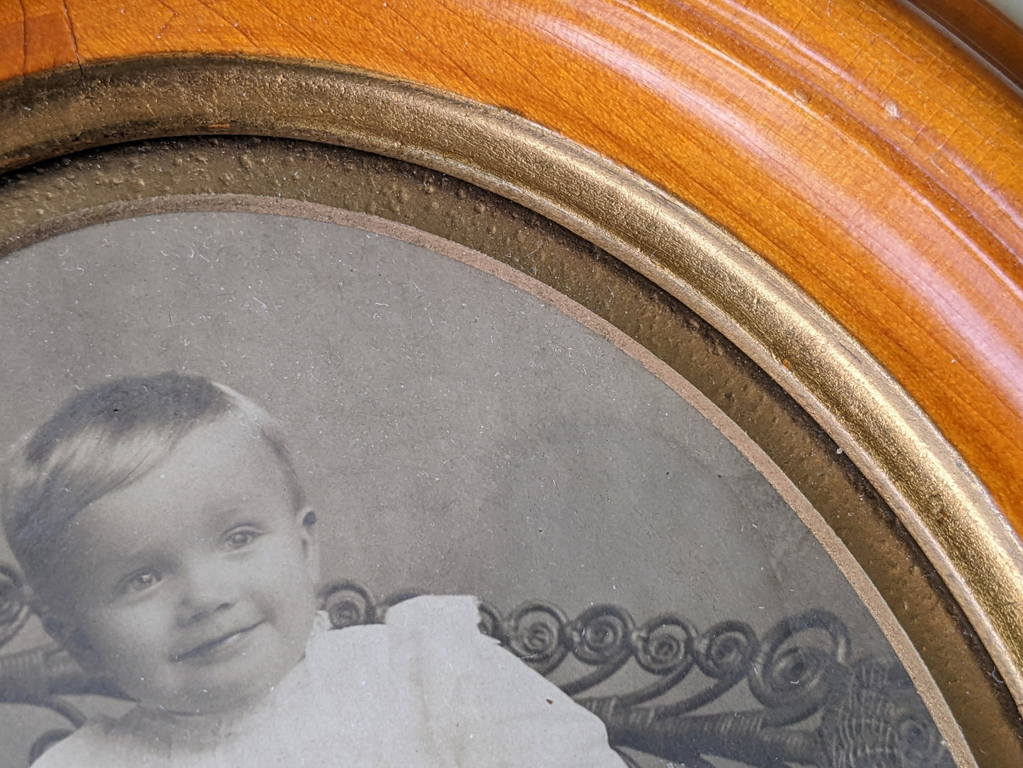 Vintage Matching Wood Picture Frames Oval with Adorable Infant Cabinet Cards !! Awesome Vintage Gifts & Collectibles