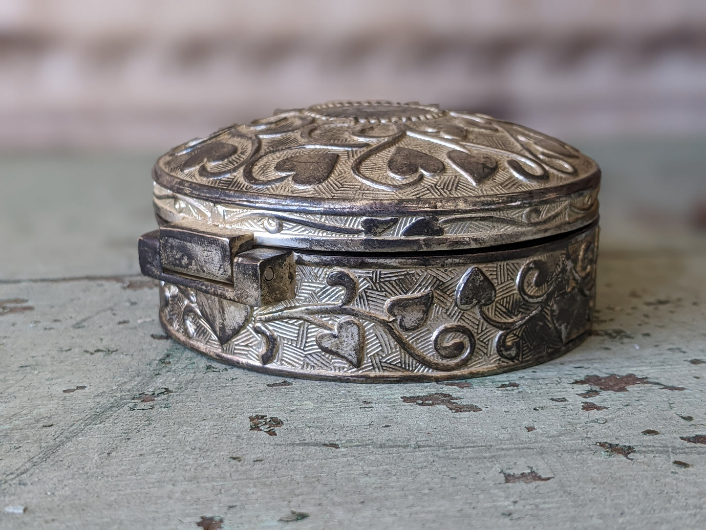 1950s Spades Round Trinket Box w Plumb Cherry Red Velvet Silver Brushed Nickel Finish !! Made In Japan !! Awesome Vintage Gift !!