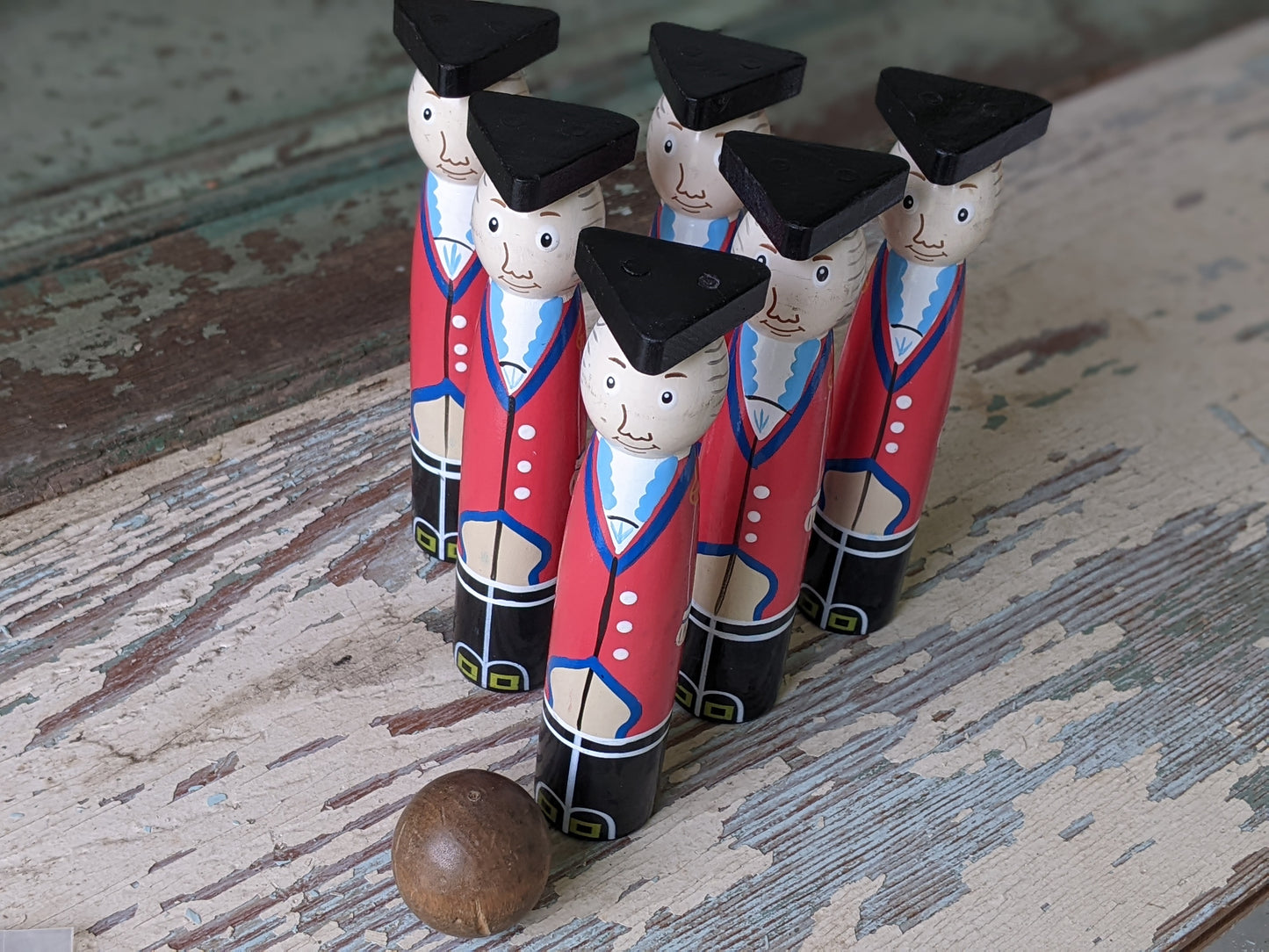 Vintage Wooden Bowling Set Colonial Williamsburg Redcoats Revolution 6 pcs Ball !! Joyful Vintage Souvenir Gifts & Collectibles