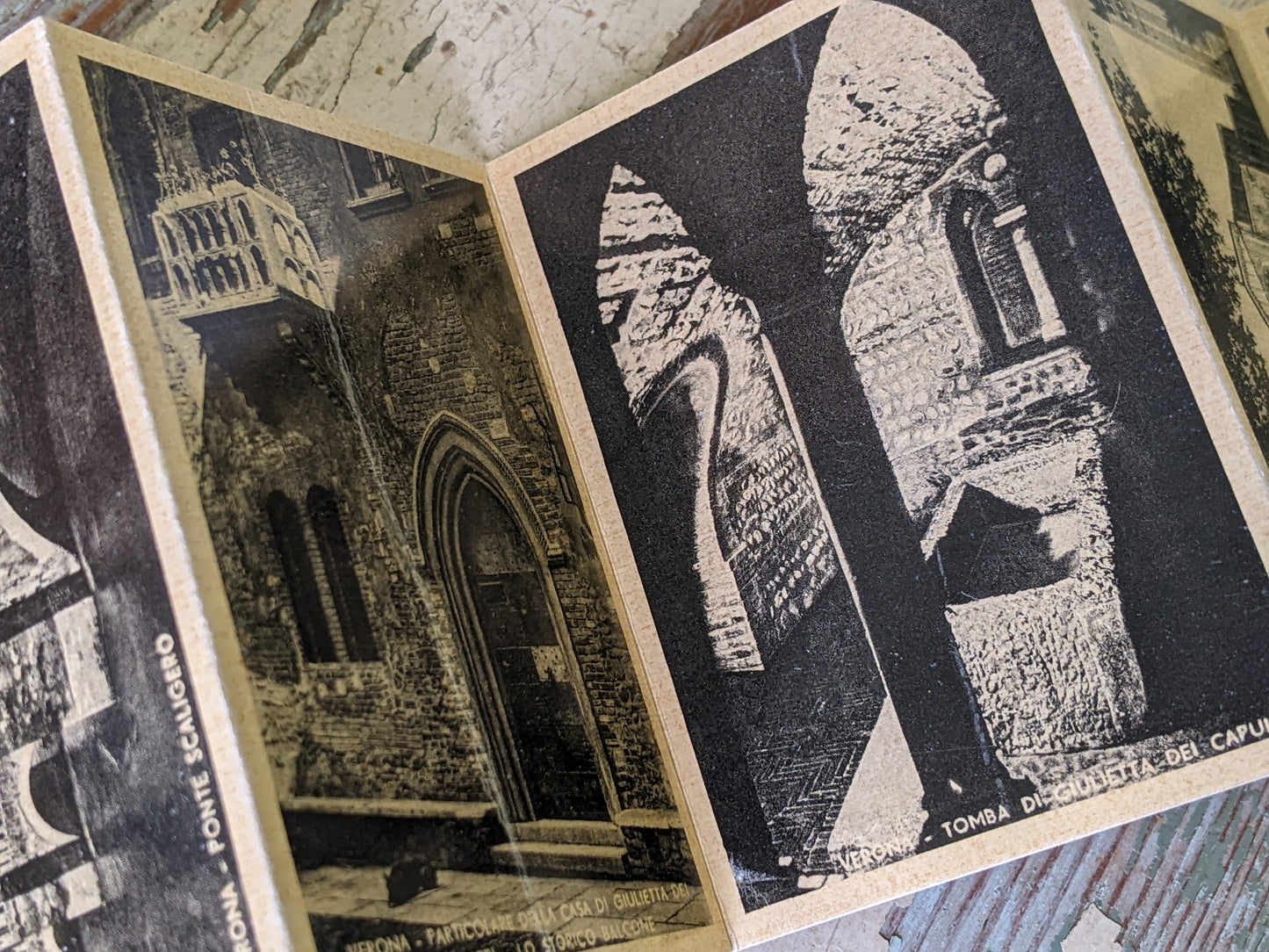 1950s Verona Italy Set of 20 Photographs Souvenir Booklet Miniature Album !! Amazing History Vintage Gifts & Collectibles